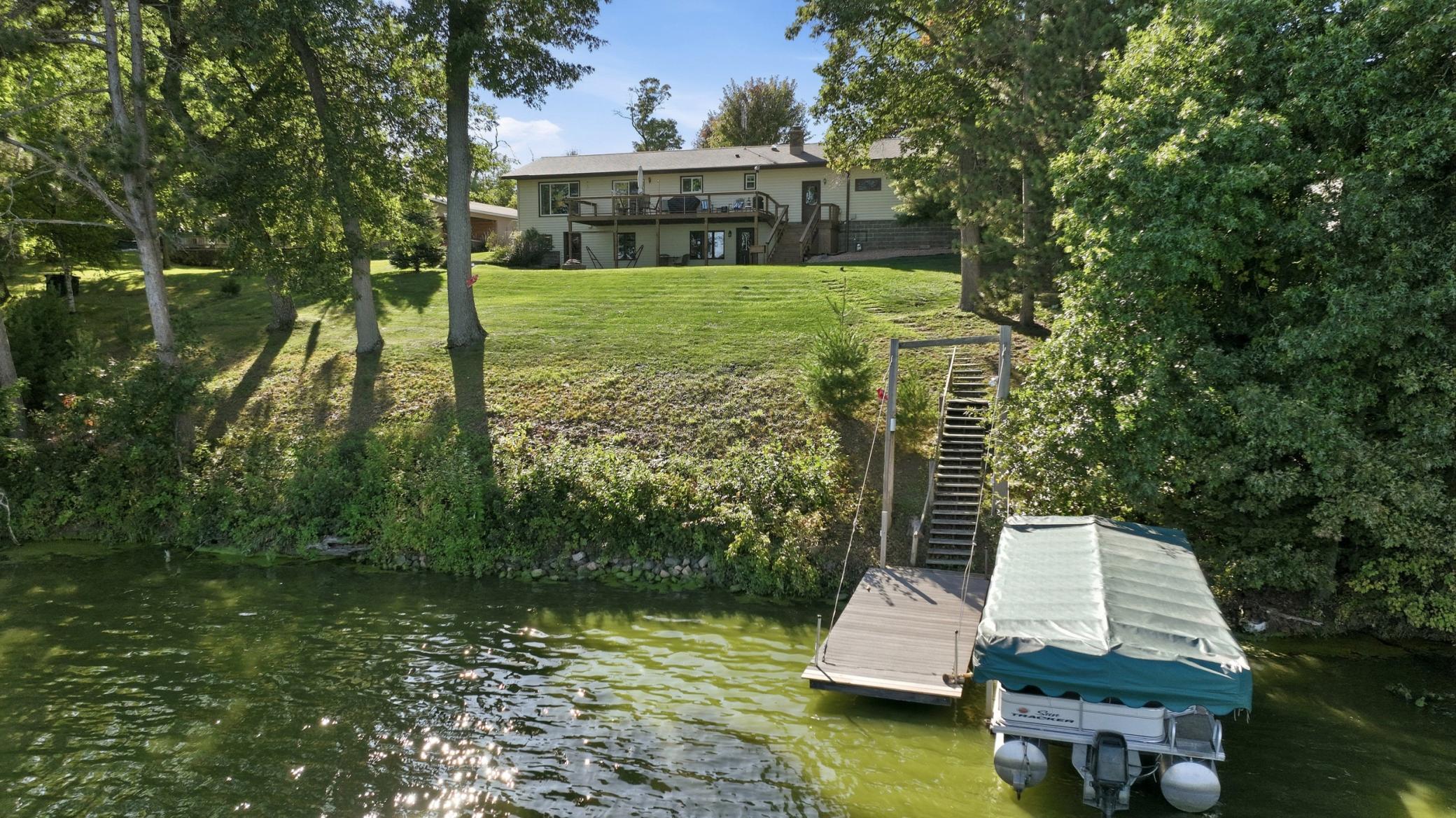 main property photo 9