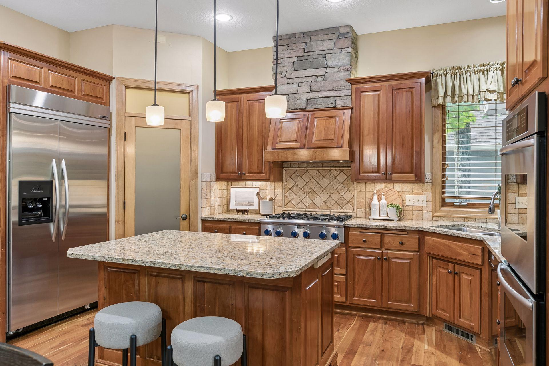 main property photo 10