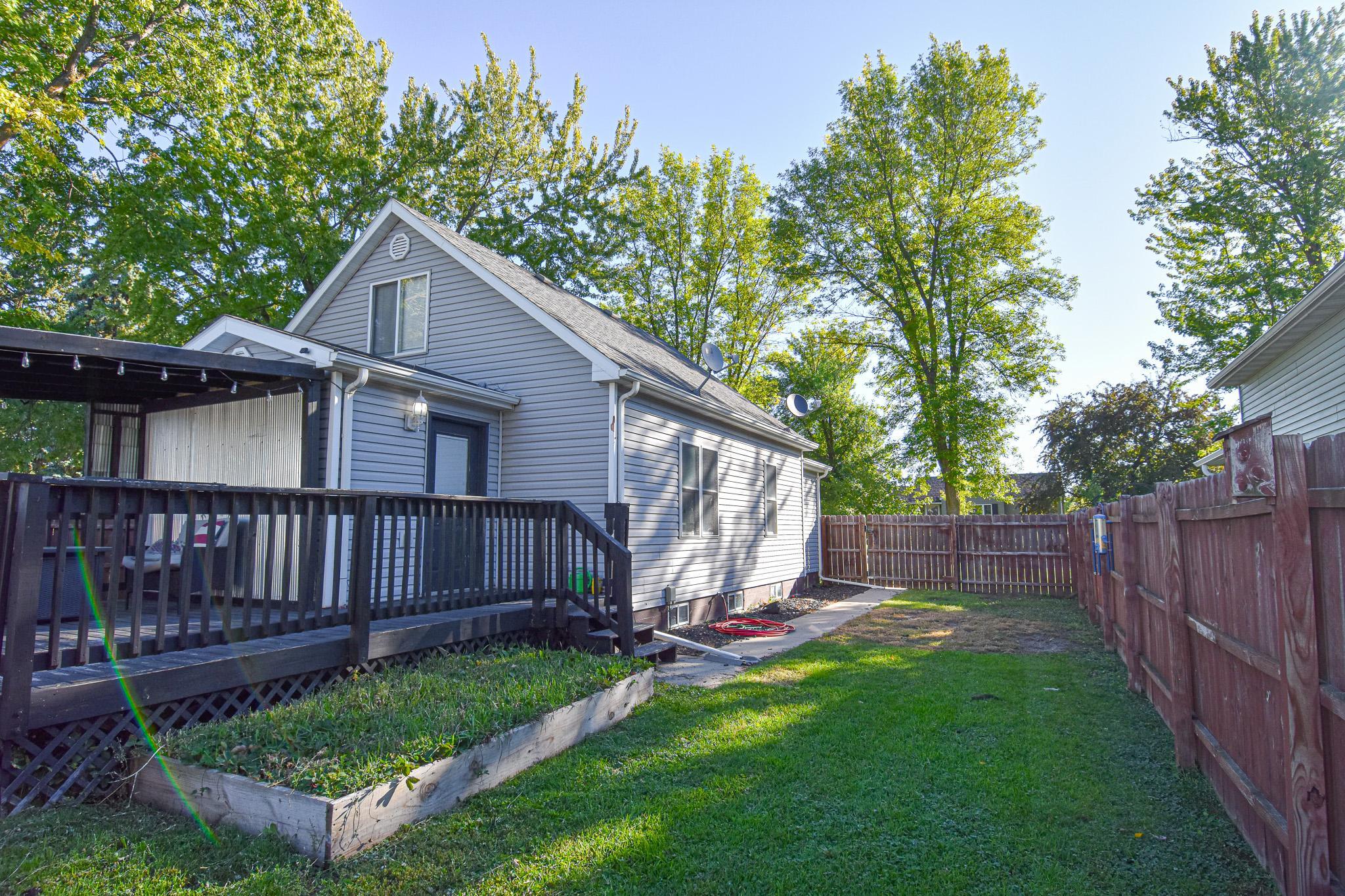main property photo 28