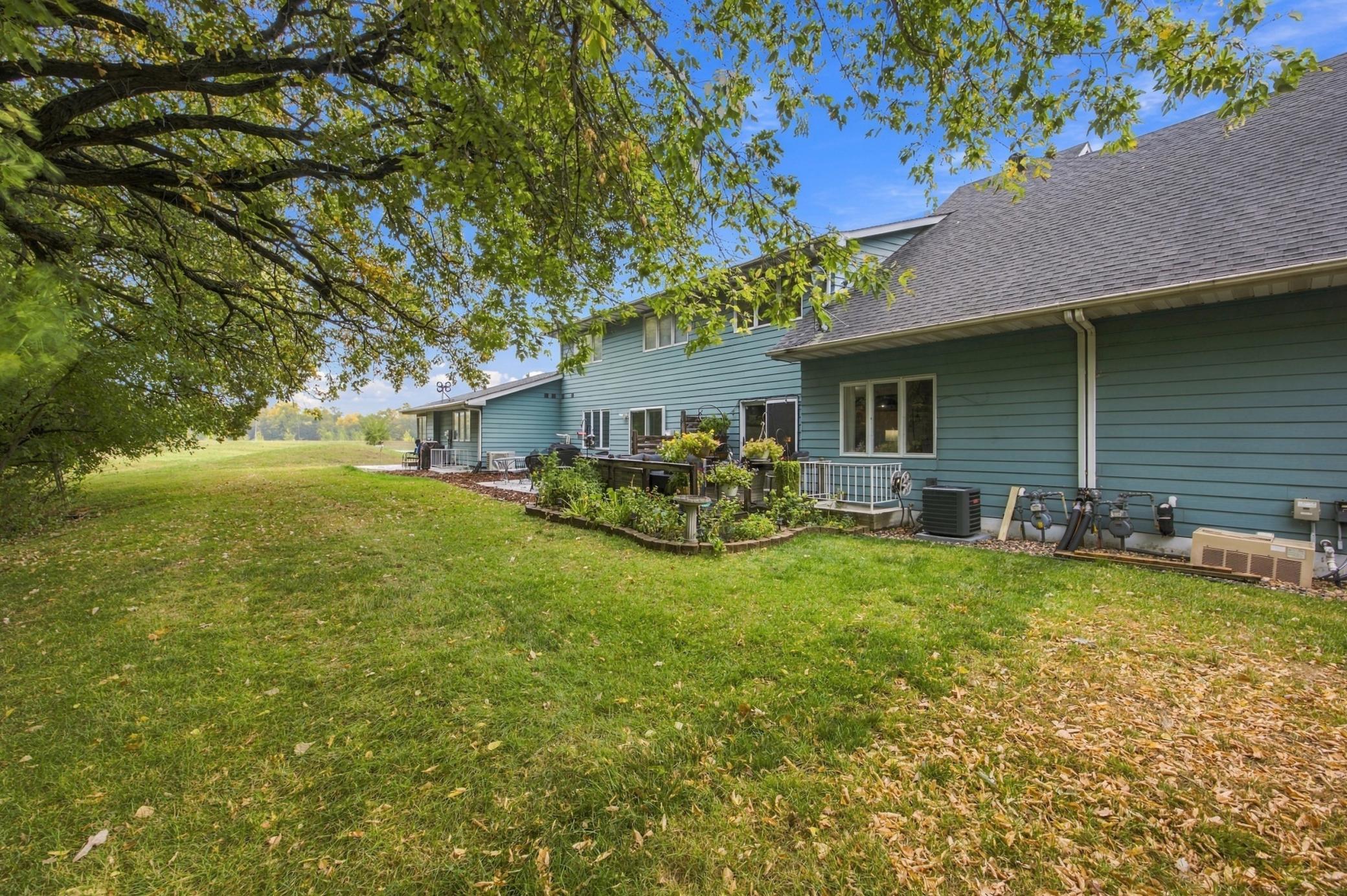 main property photo 27