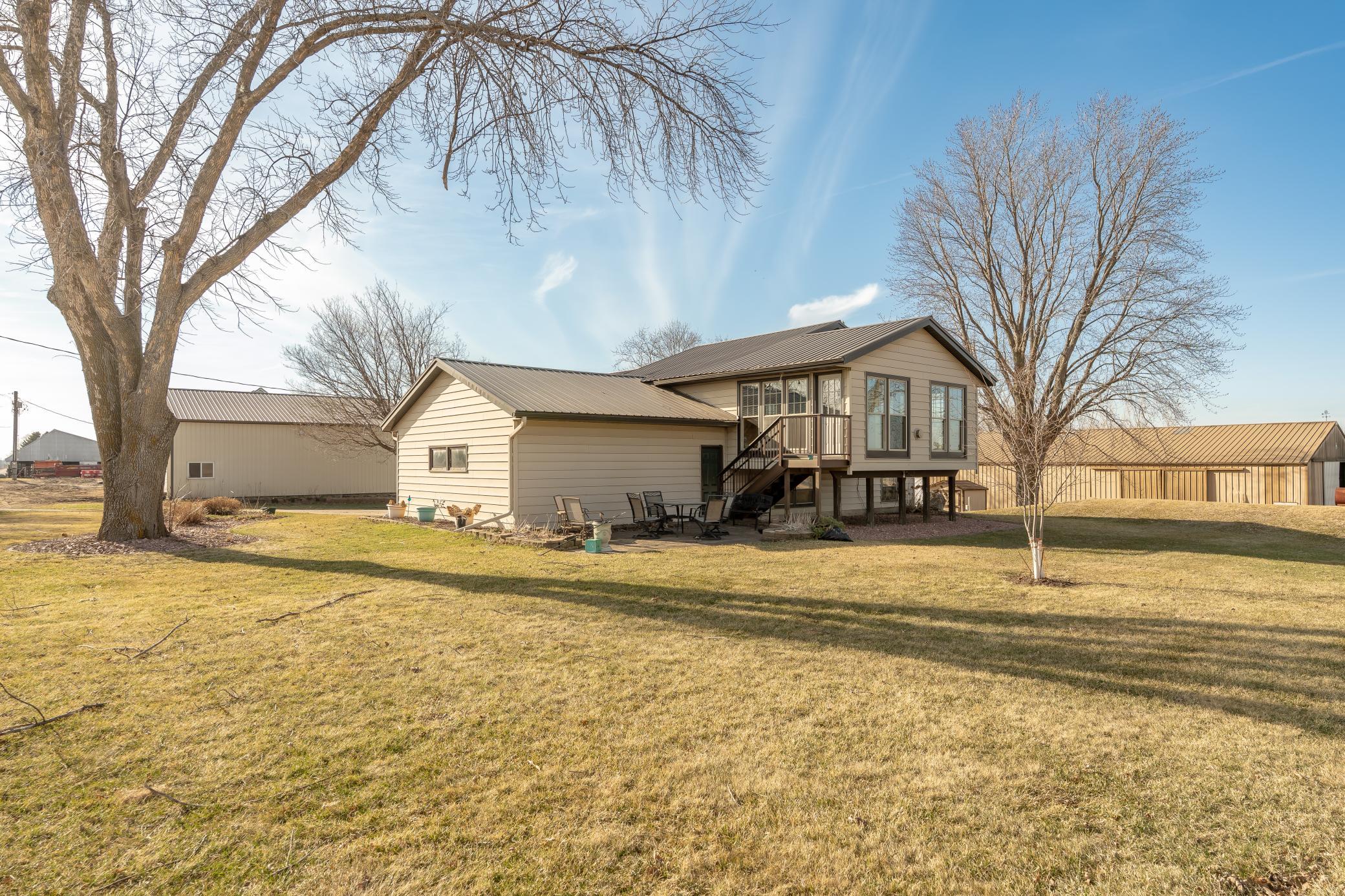 main property photo 34