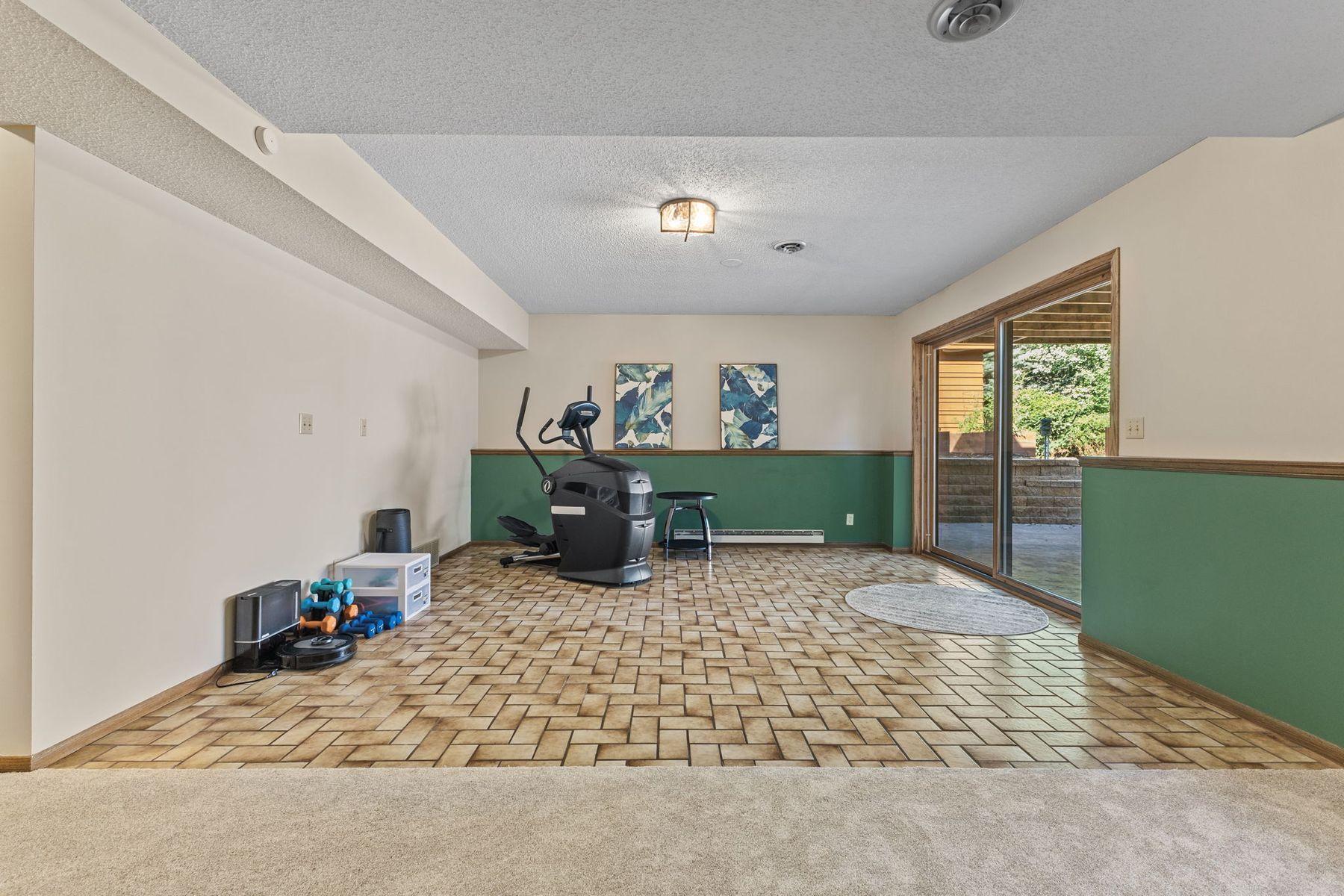 main property photo 50