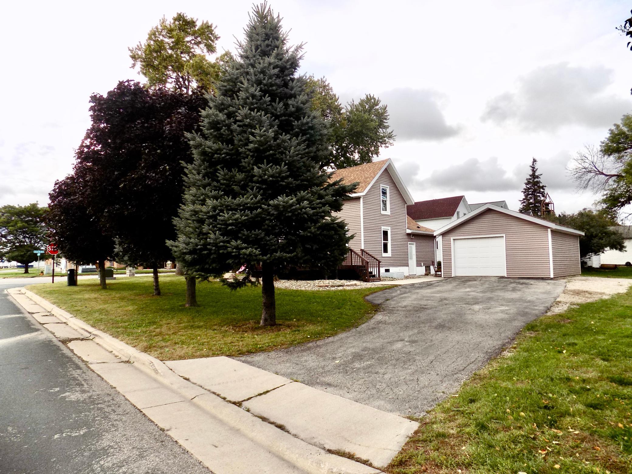 main property photo 42