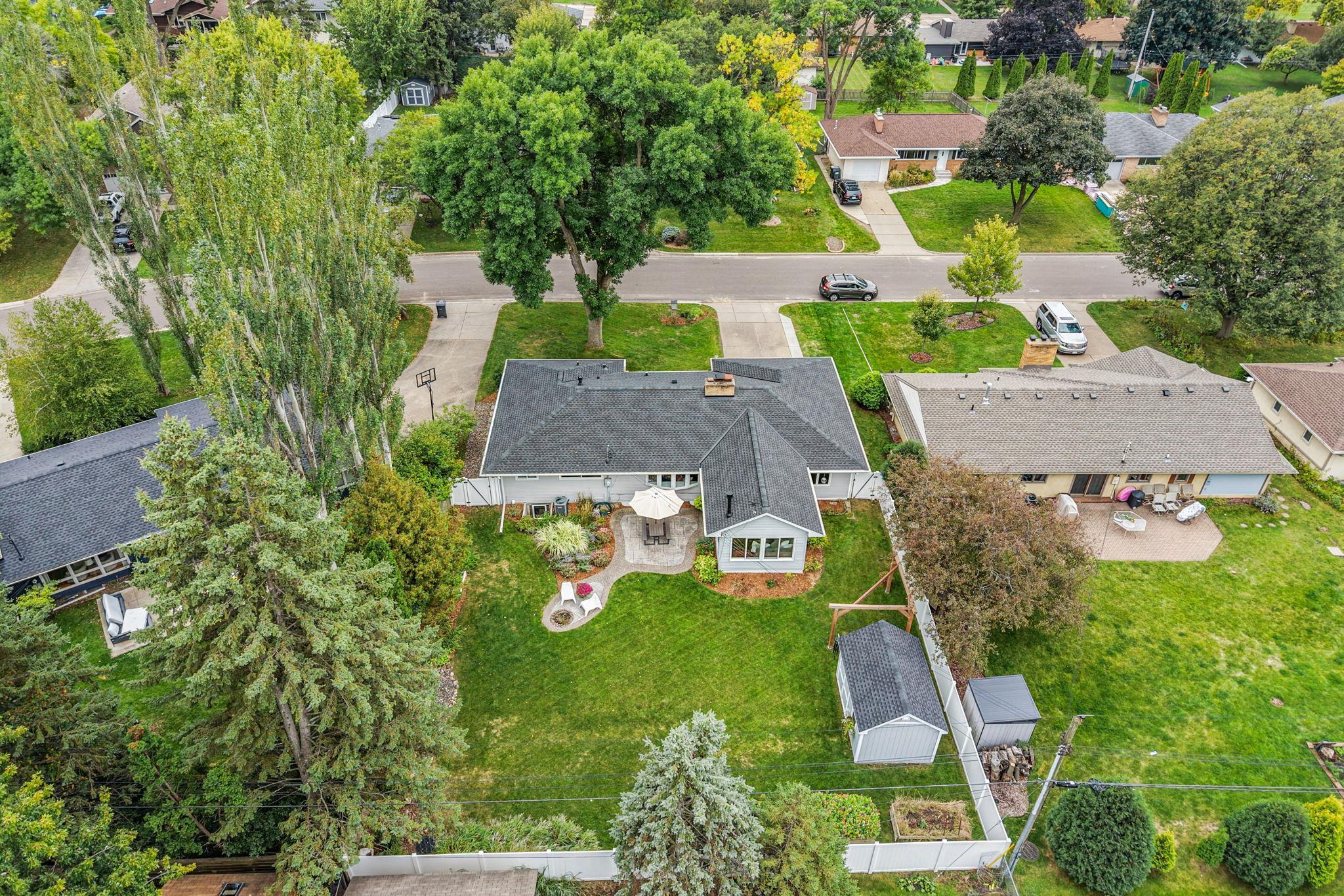 main property photo 17