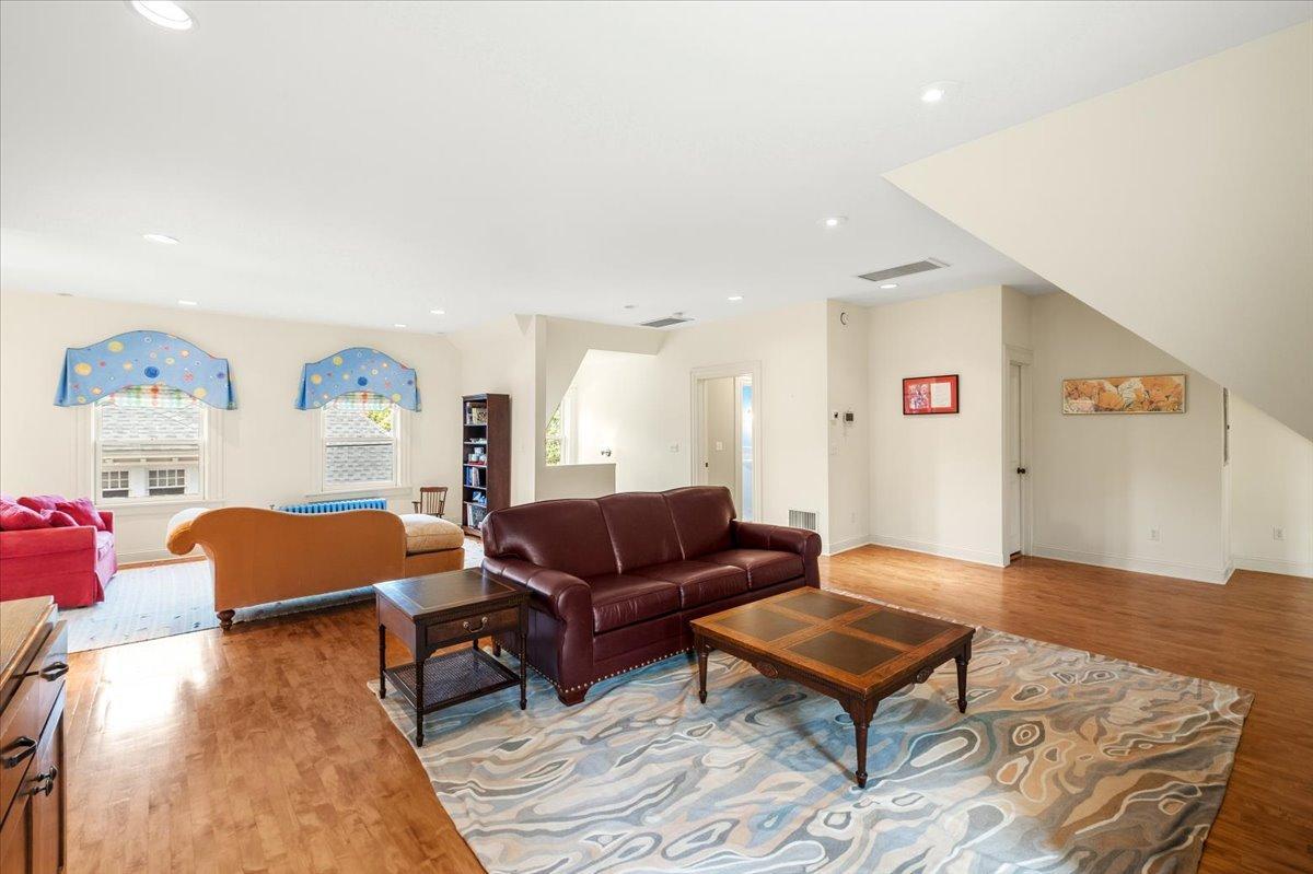 main property photo 71