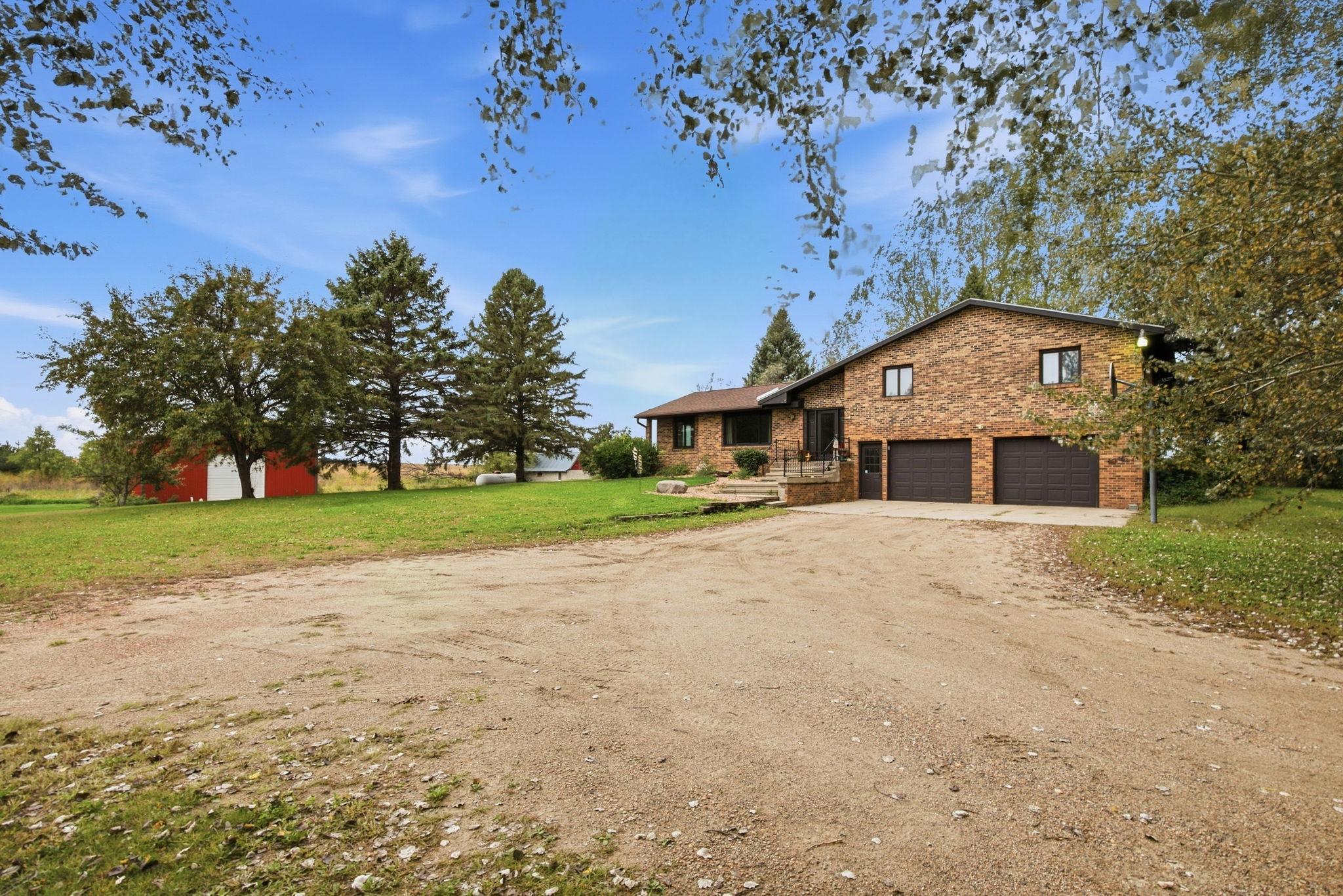 main property photo 45