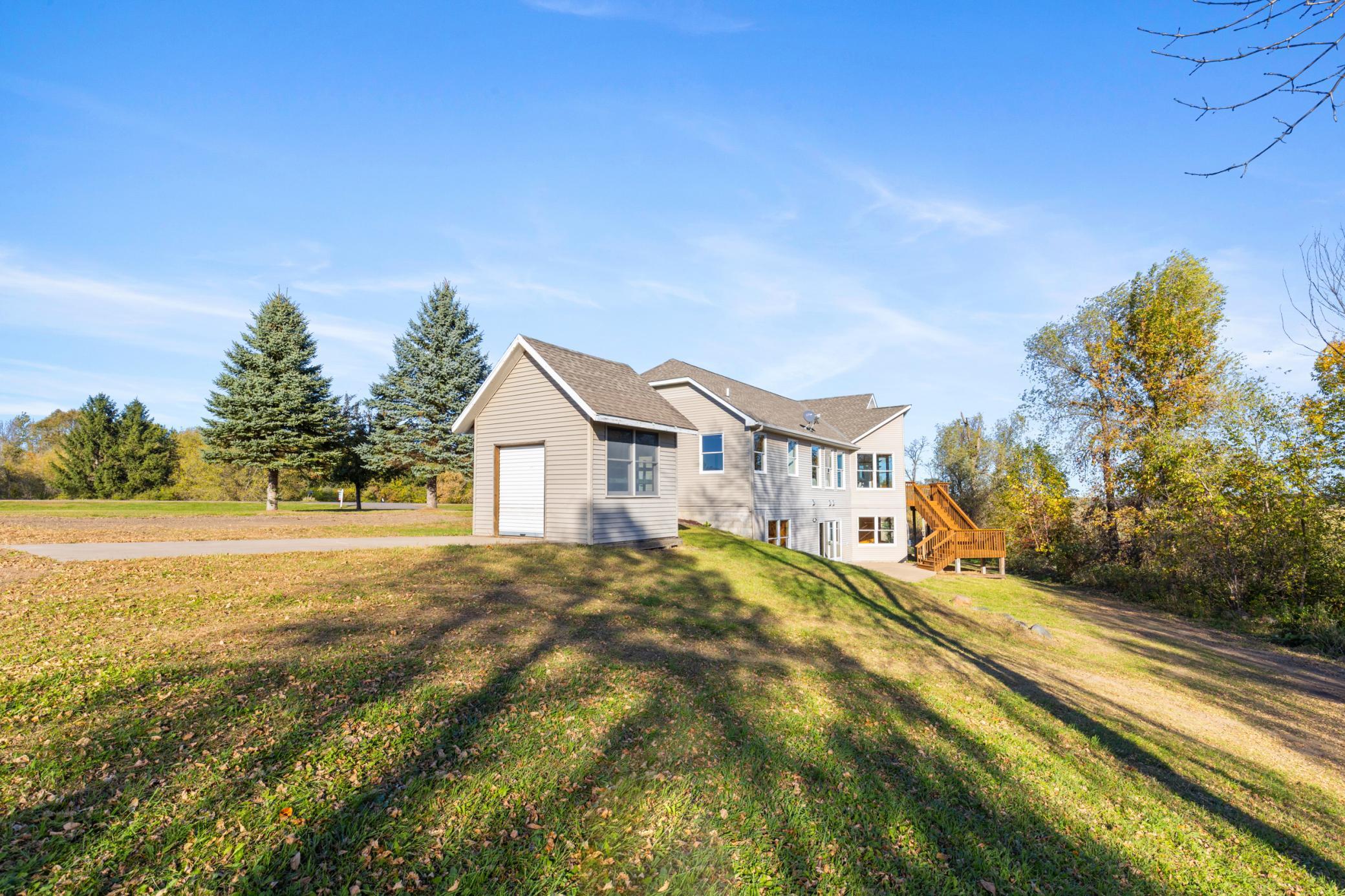 main property photo 22