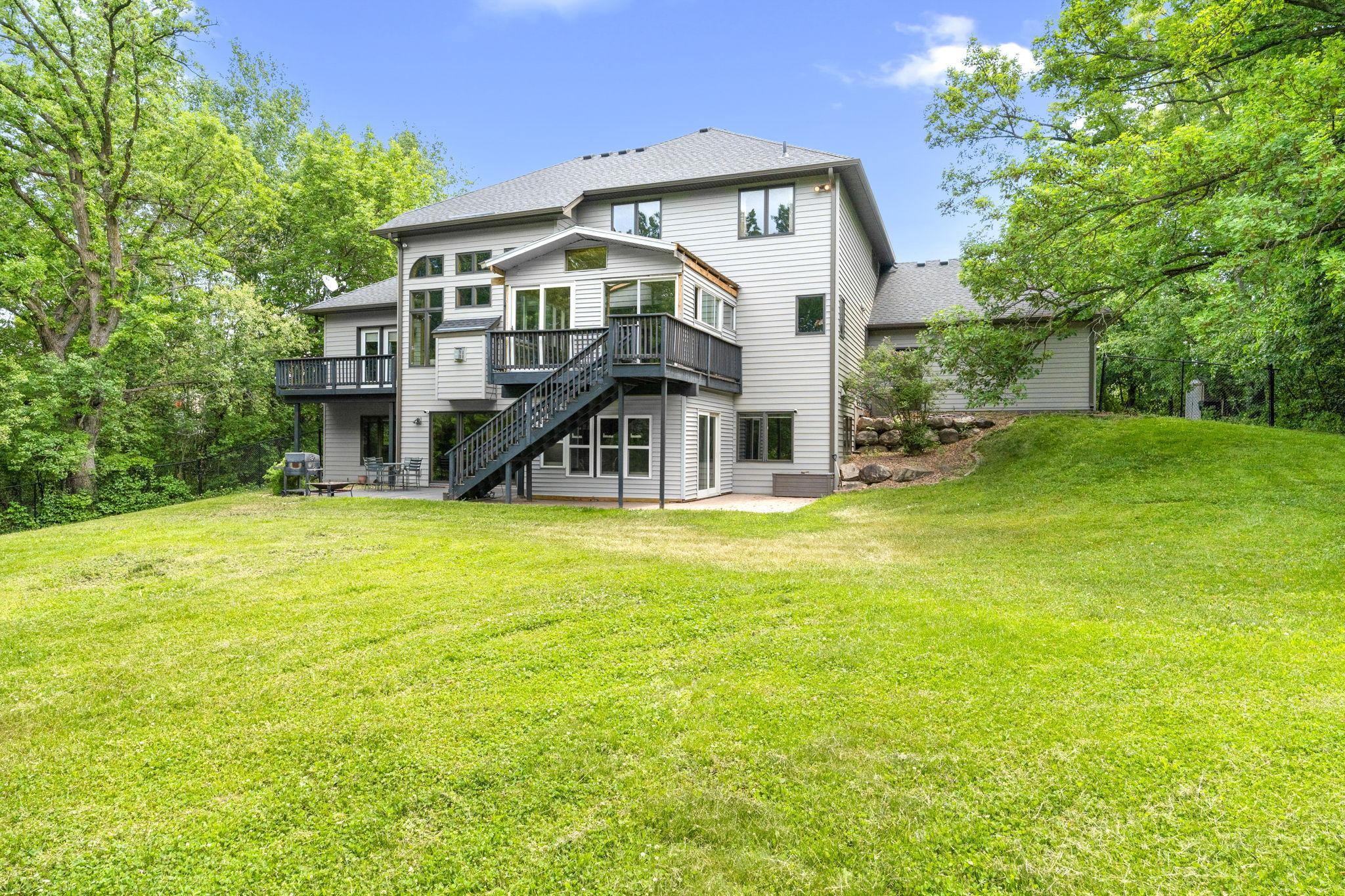 main property photo 41