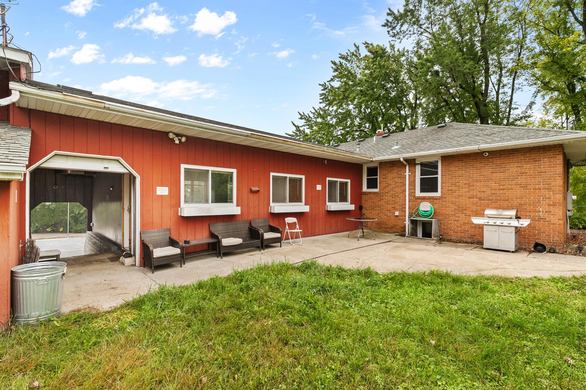 main property photo 5