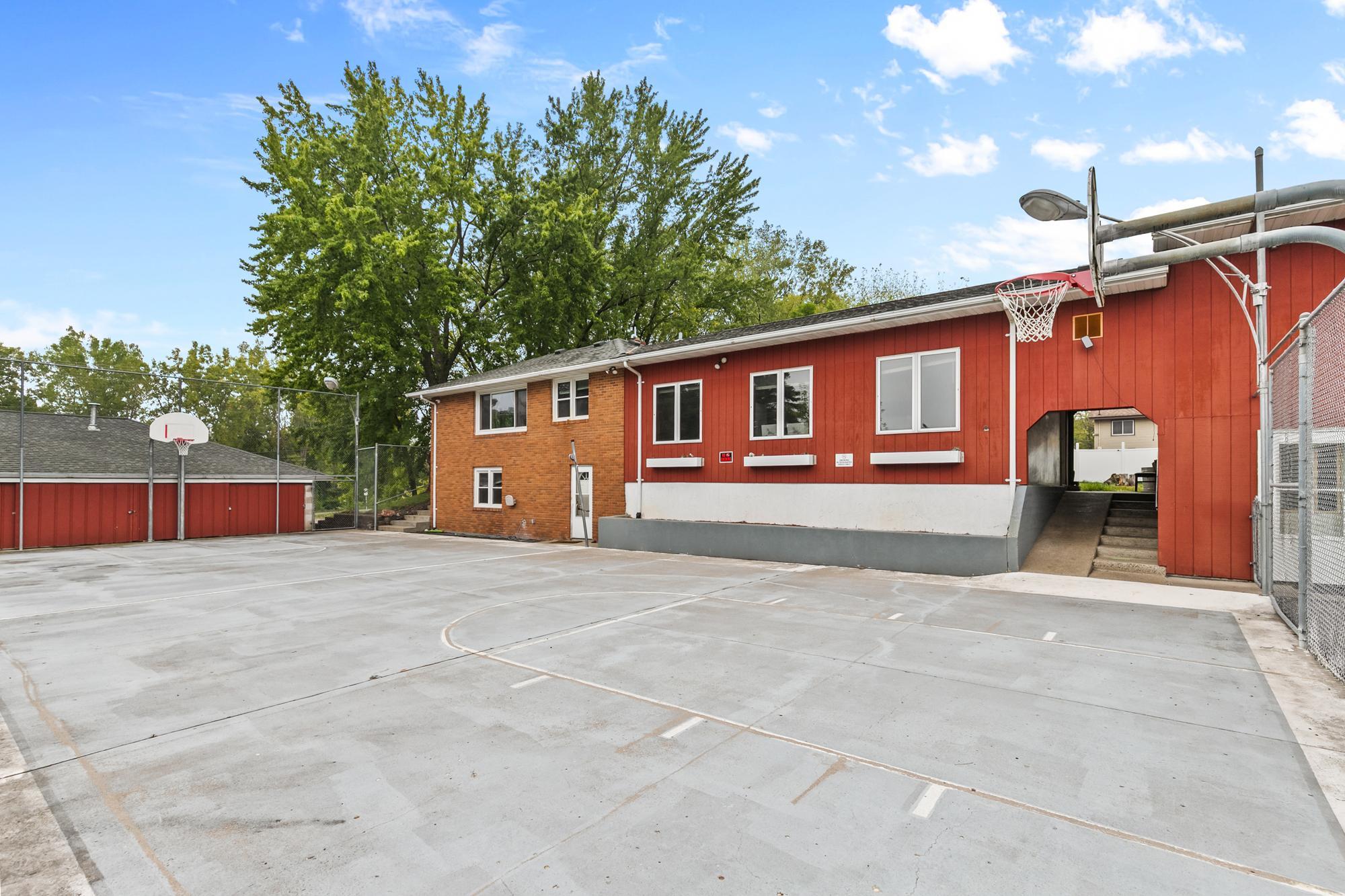 main property photo 8