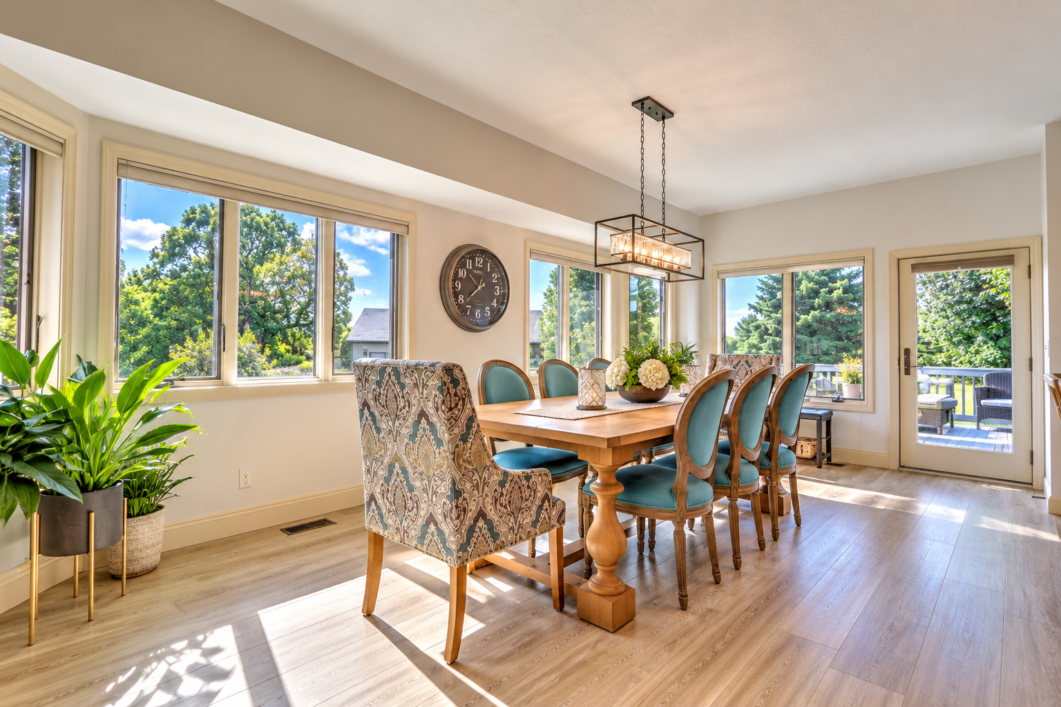 main property photo 30