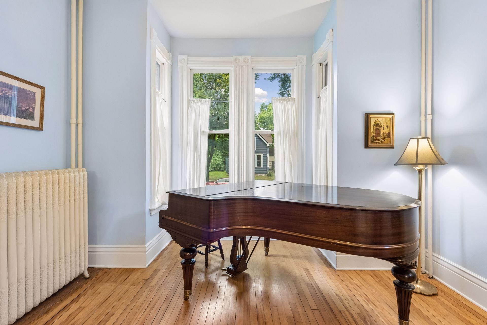 main property photo 8