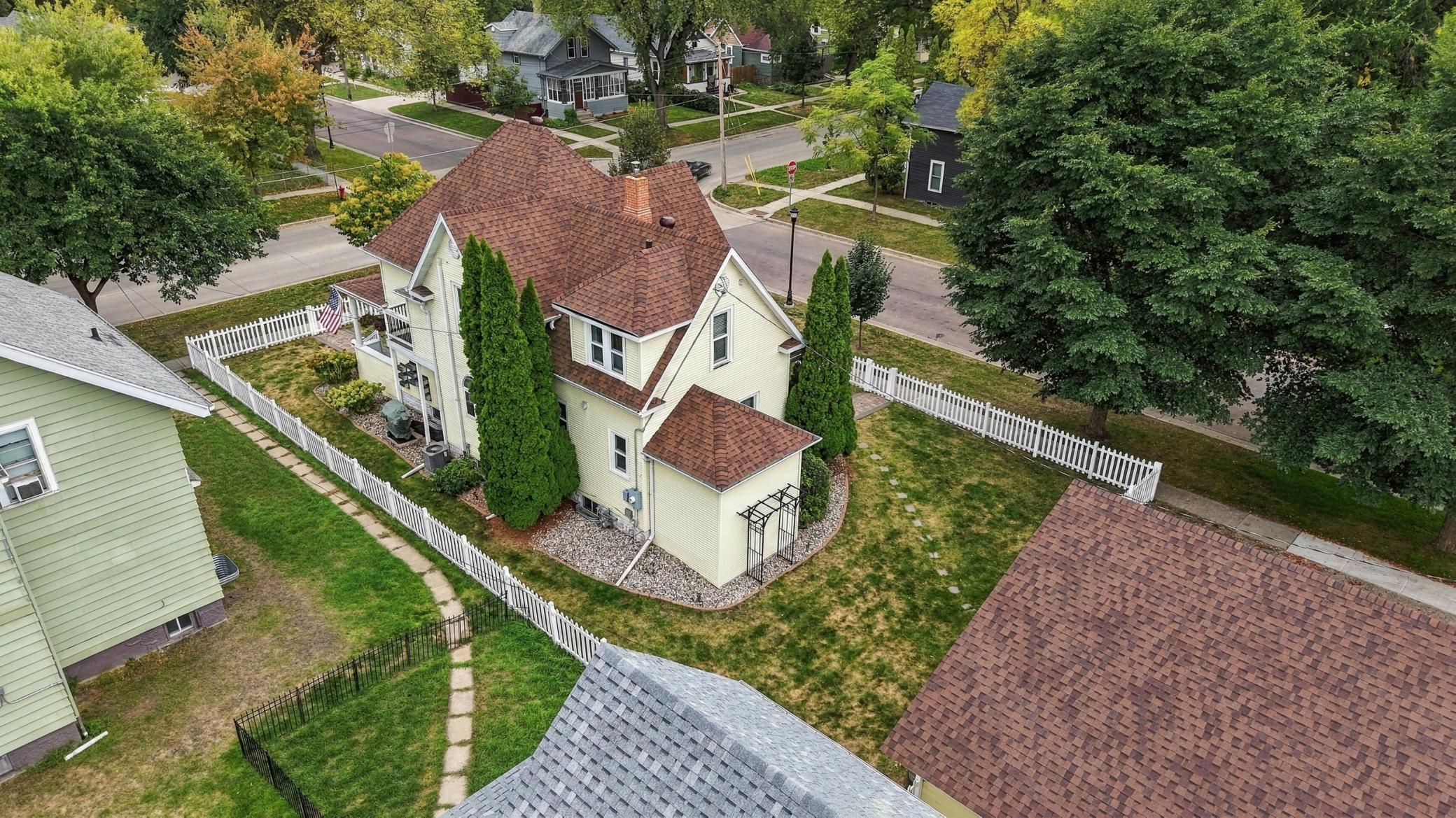 main property photo 47