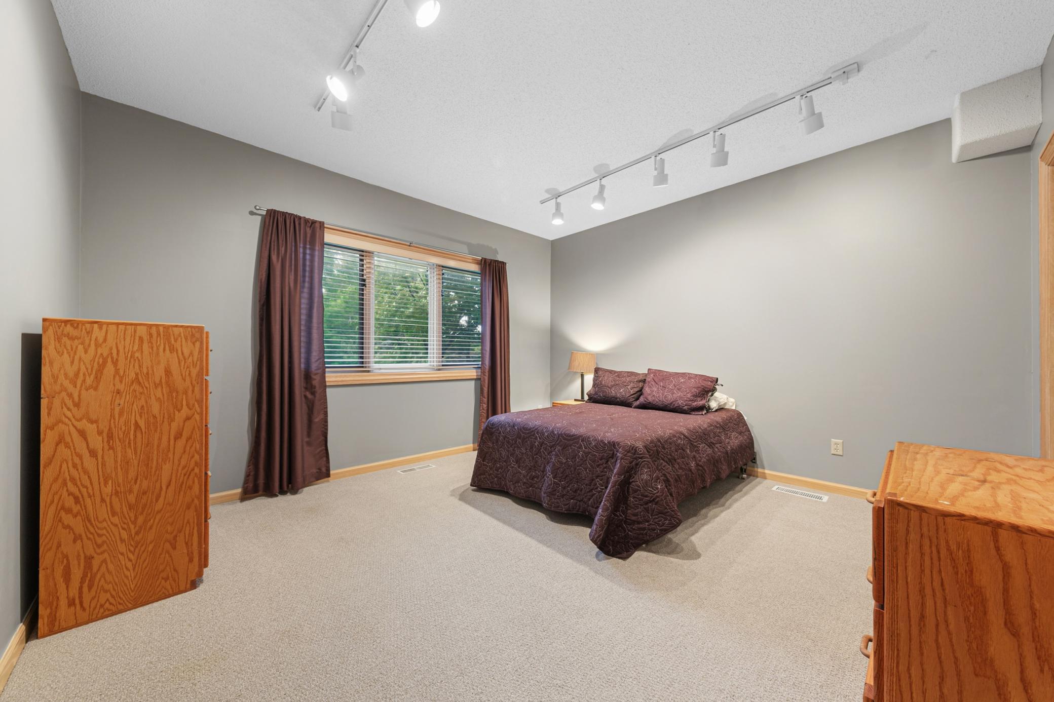 main property photo 73