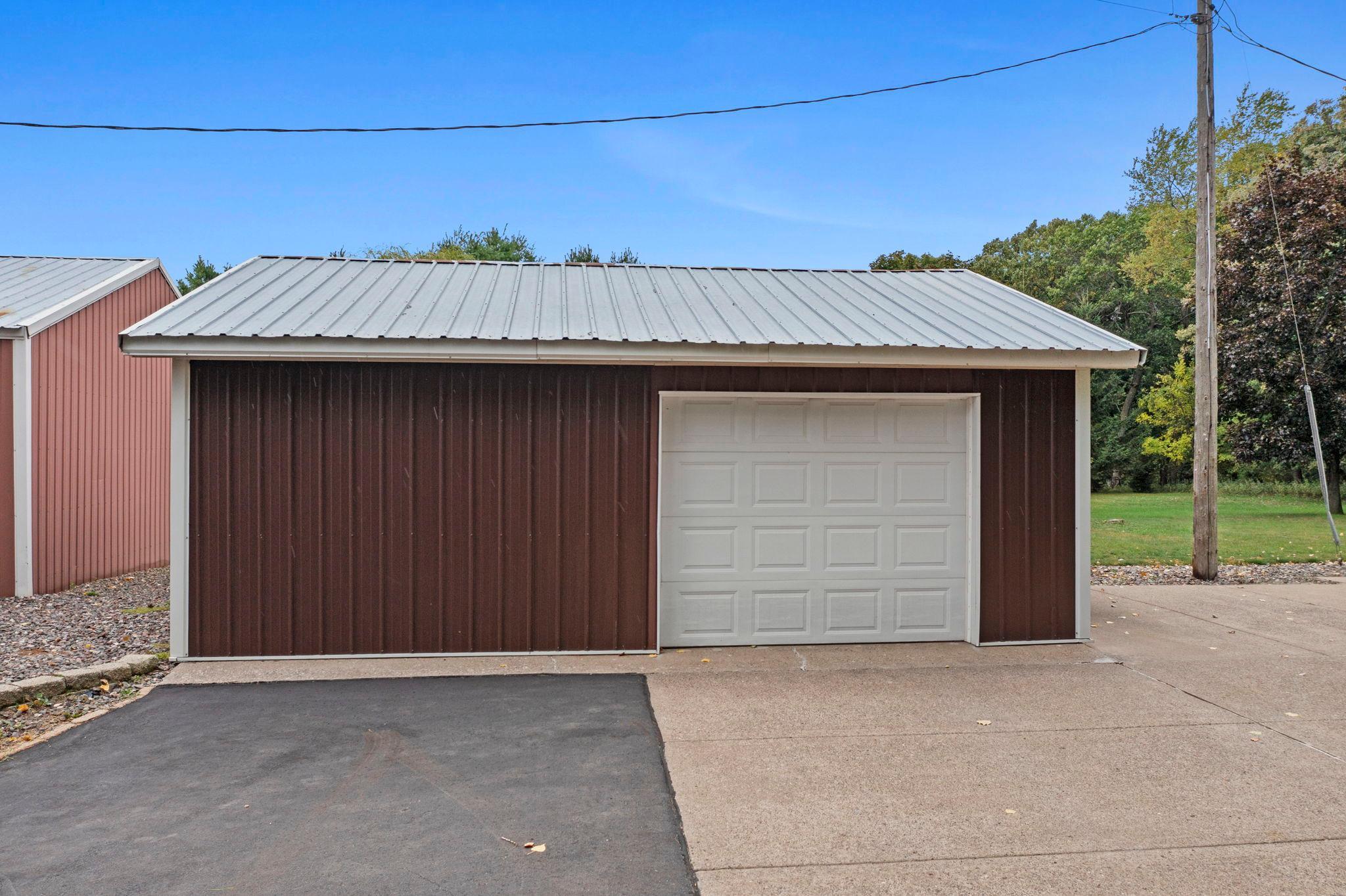 main property photo 50