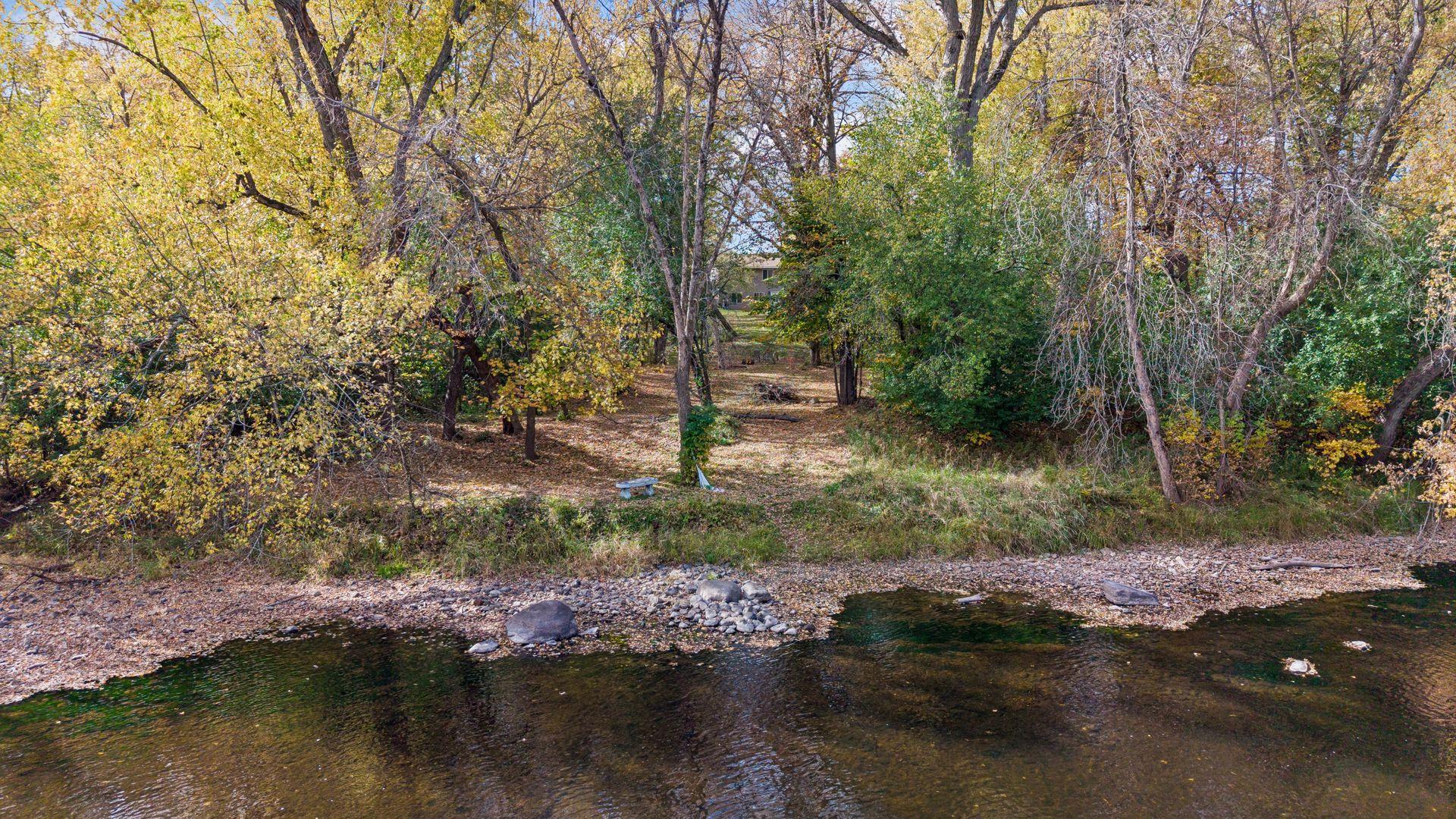 main property photo 24