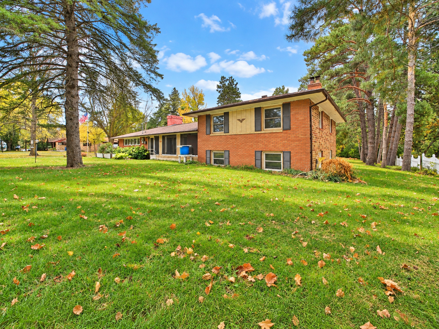 main property photo 23