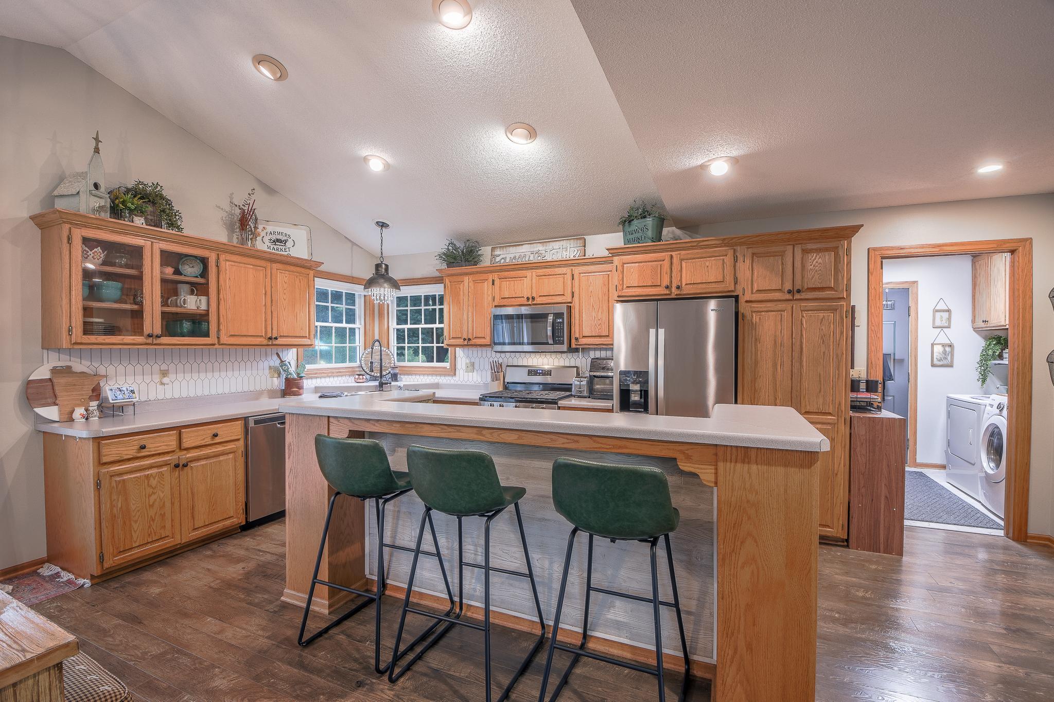 main property photo 8