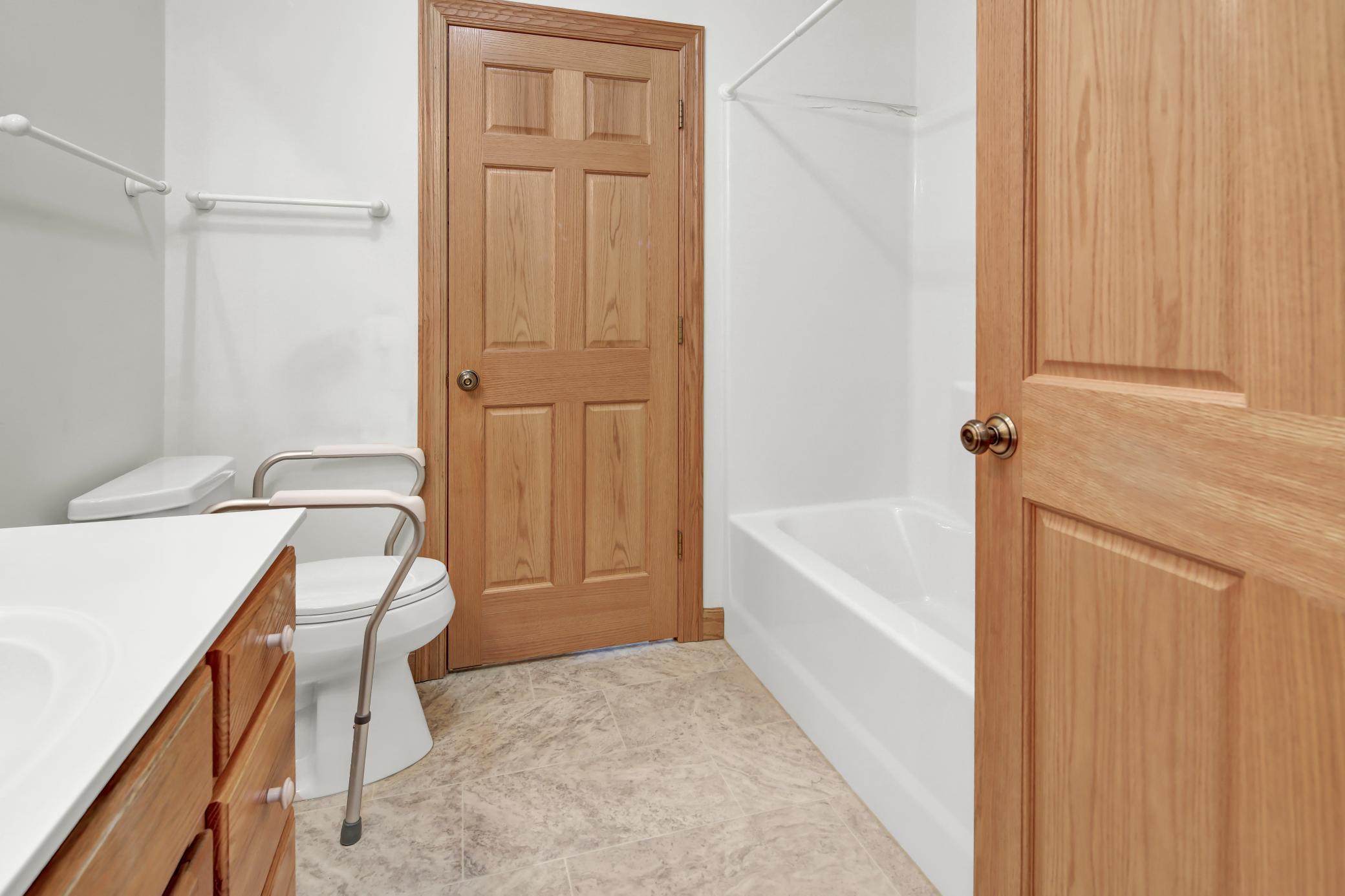 main property photo 16