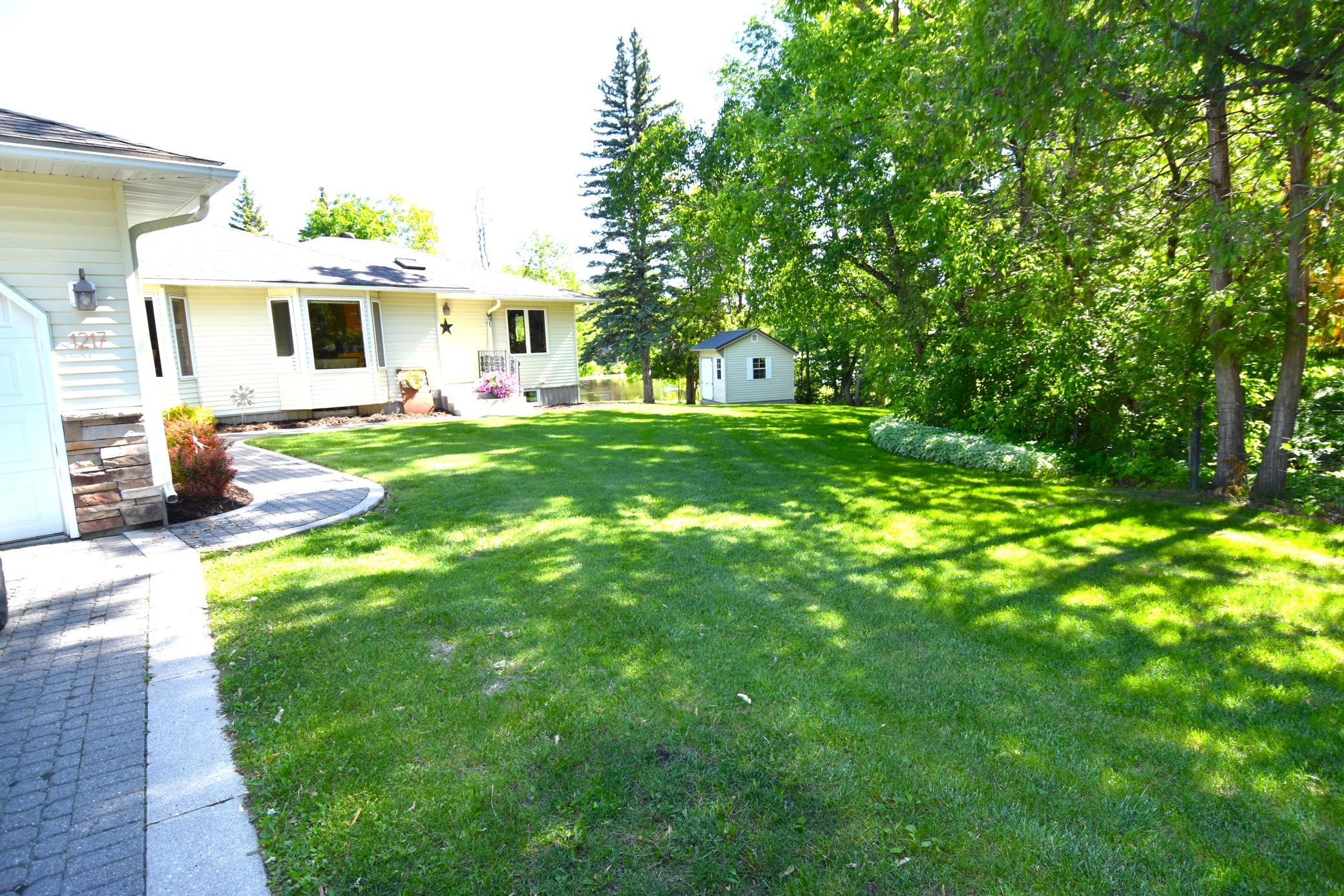 main property photo 32