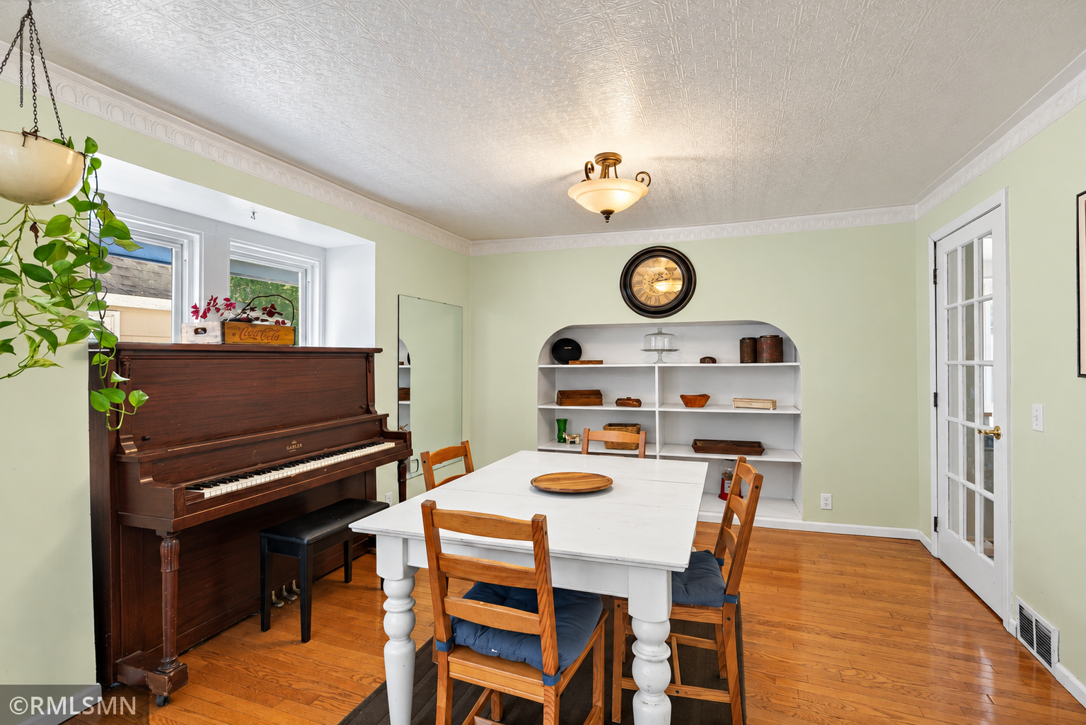main property photo 5