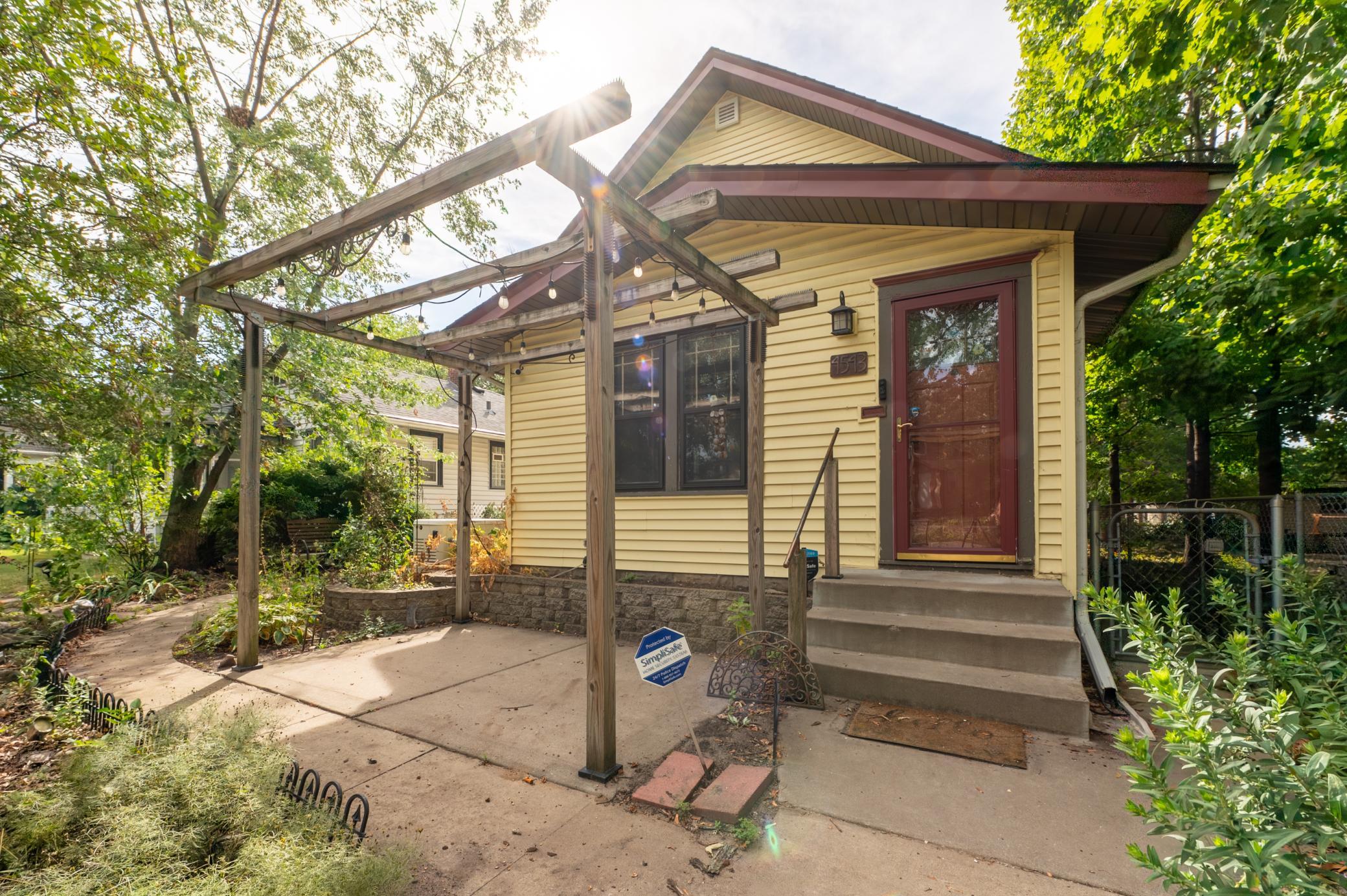 main property photo 35