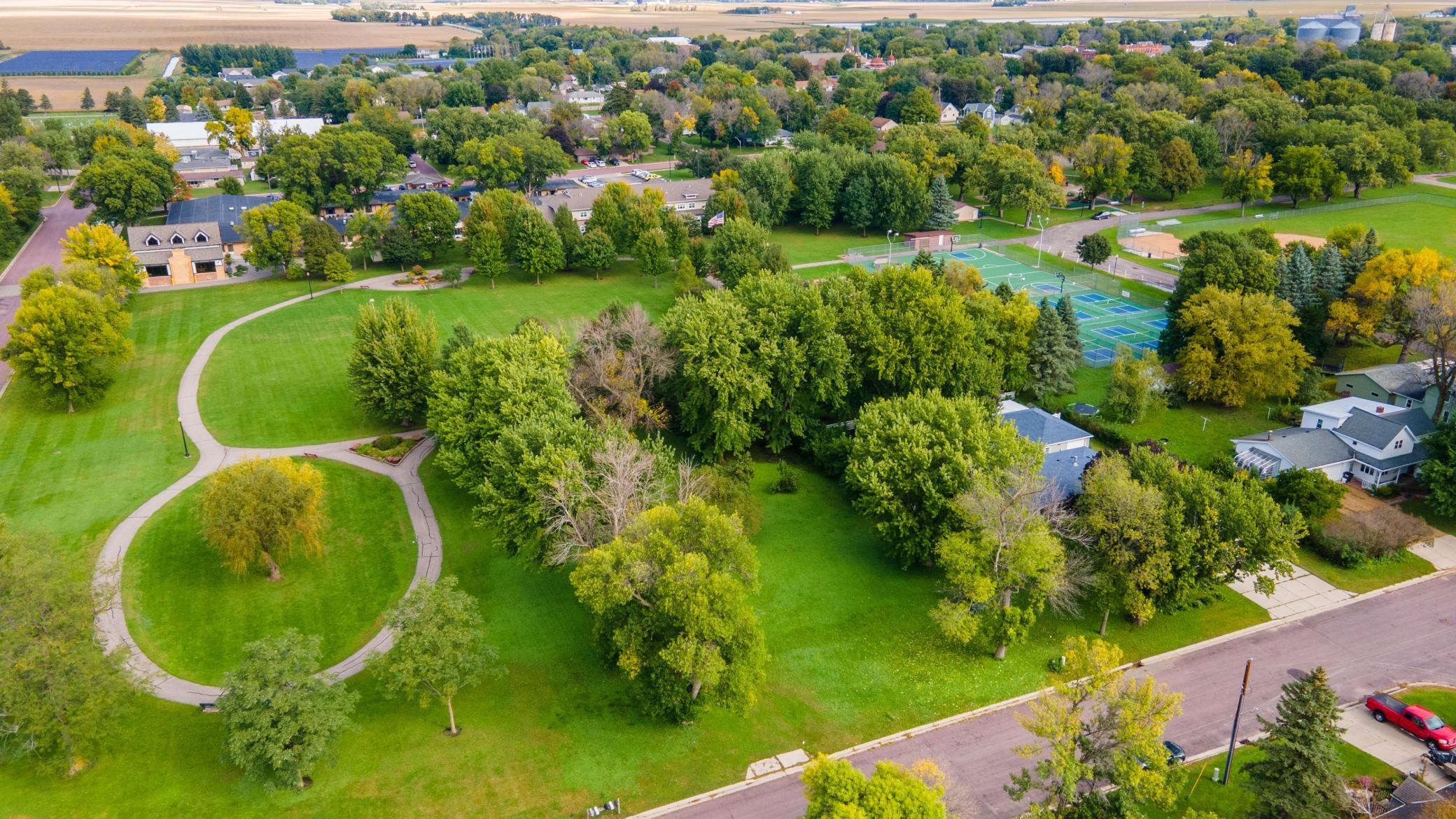 main property photo 9