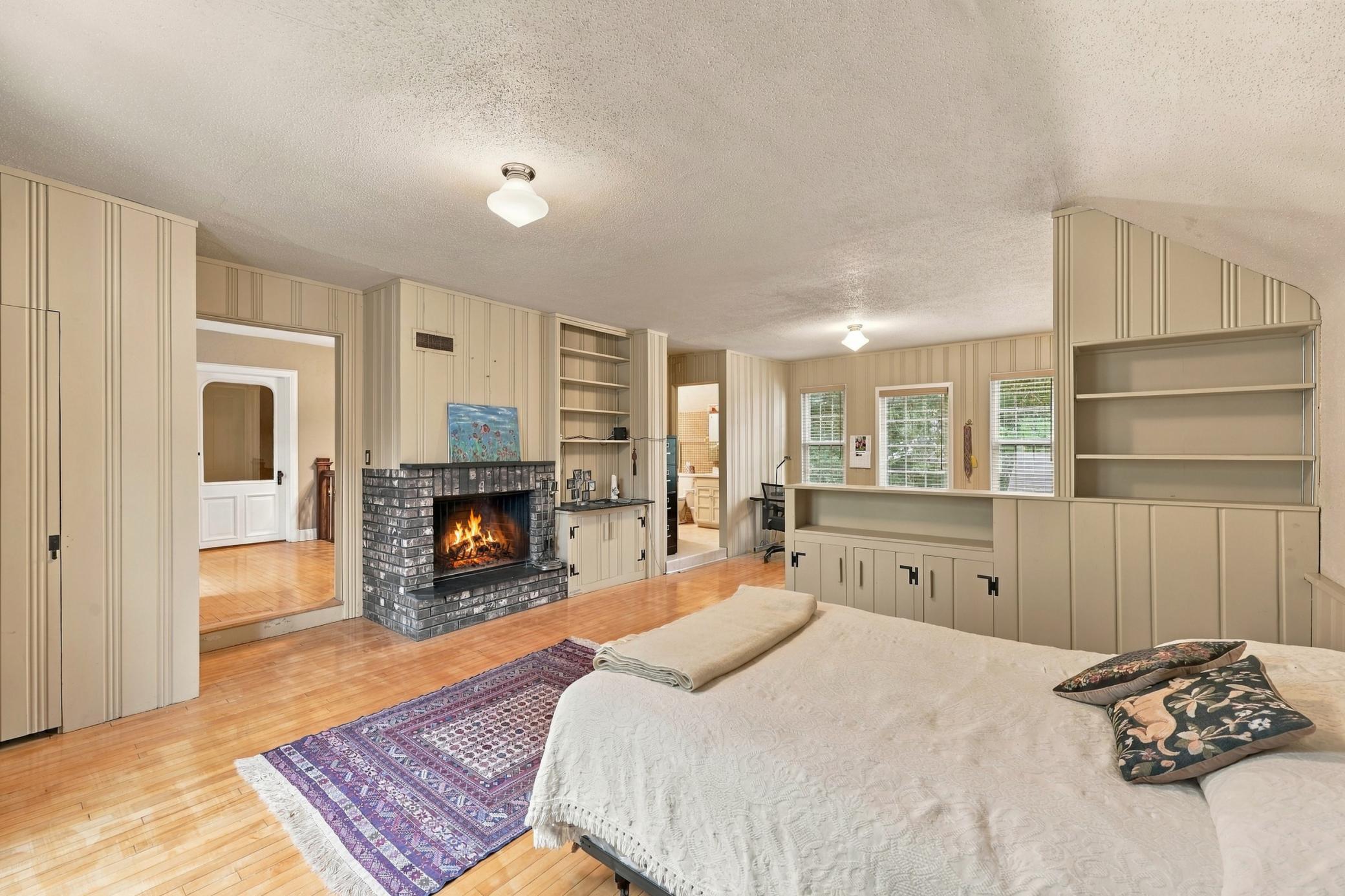 main property photo 24