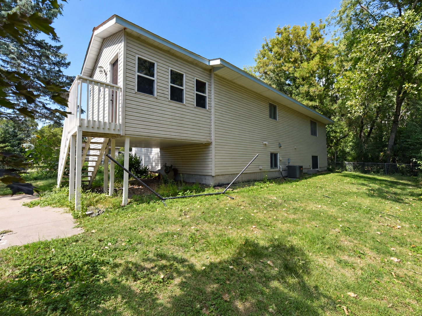 main property photo 18
