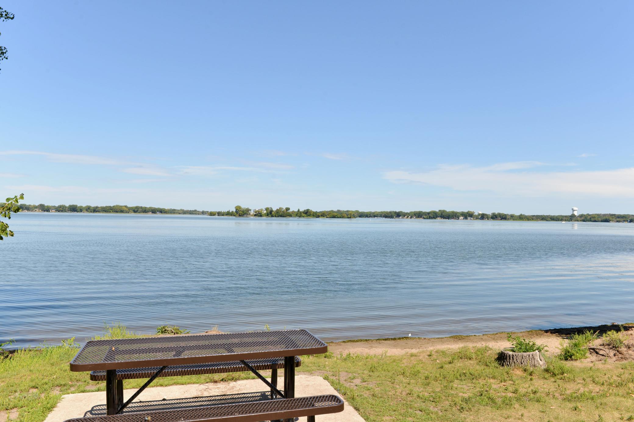 main property photo 24