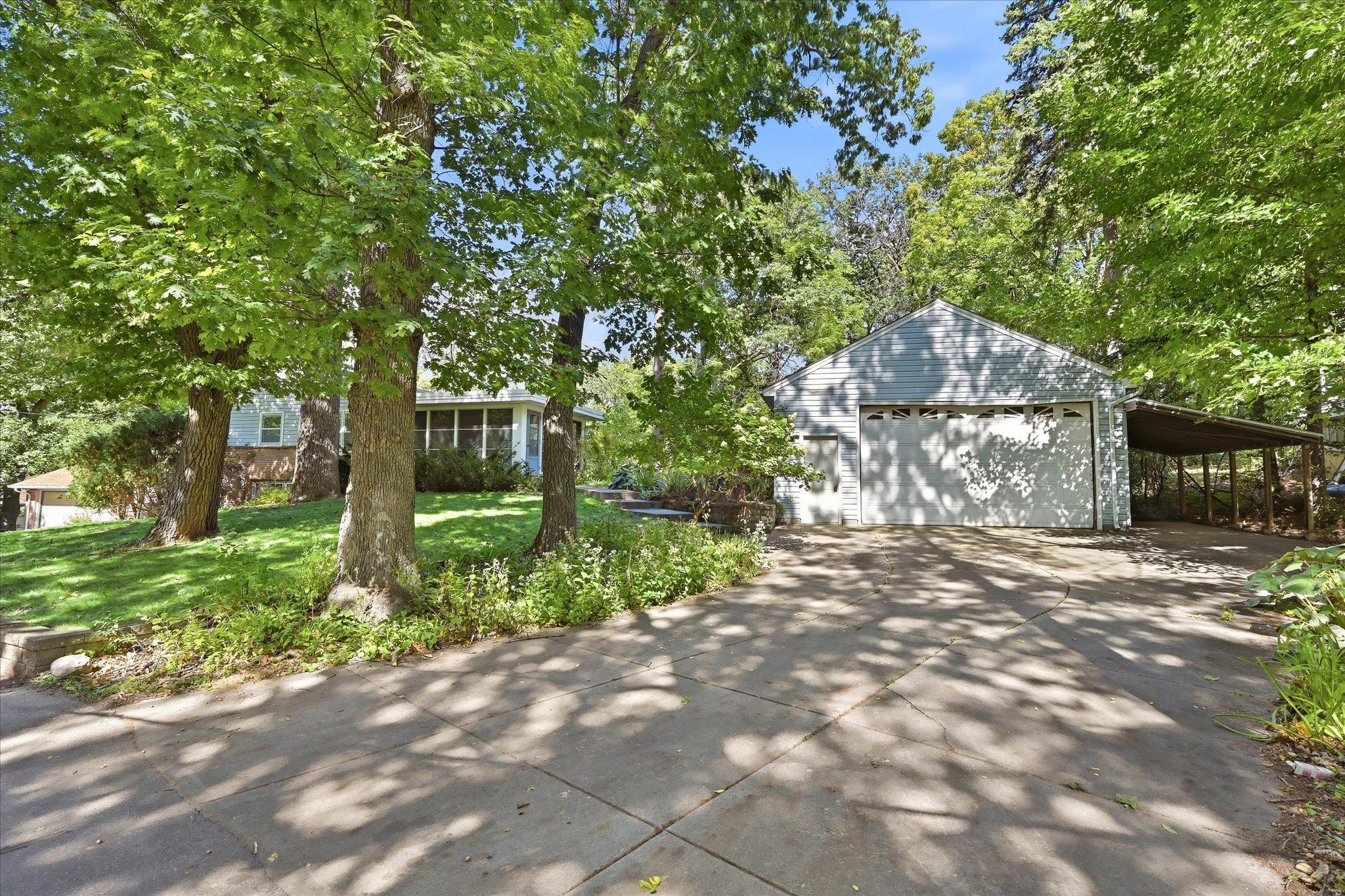 main property photo 50