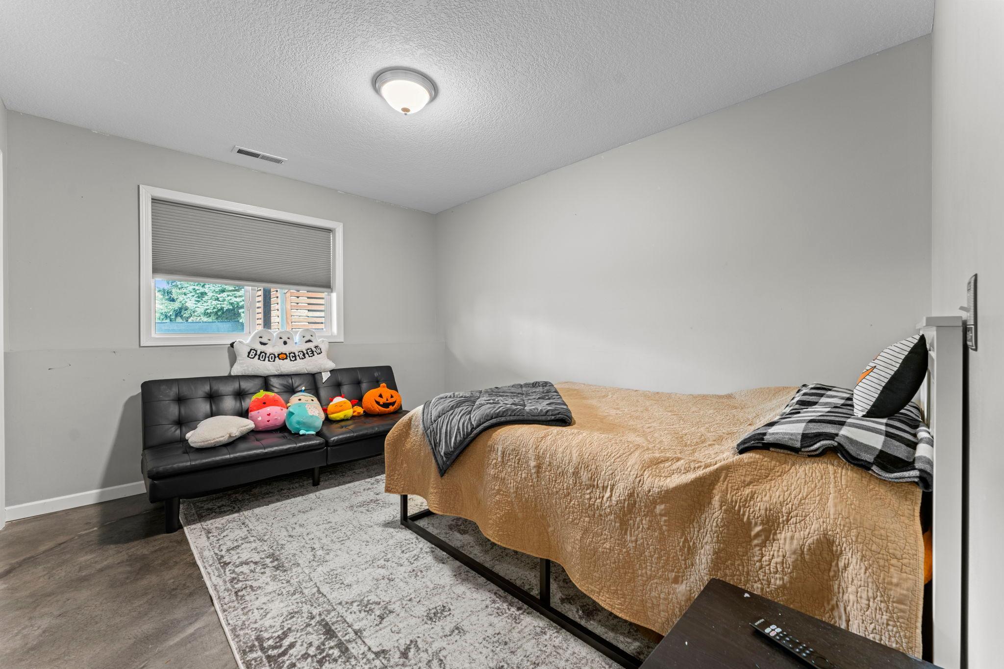 main property photo 78