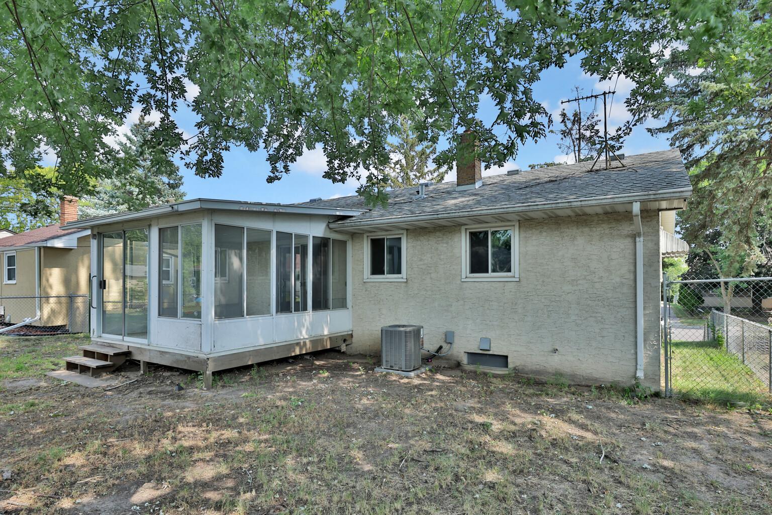 main property photo 30