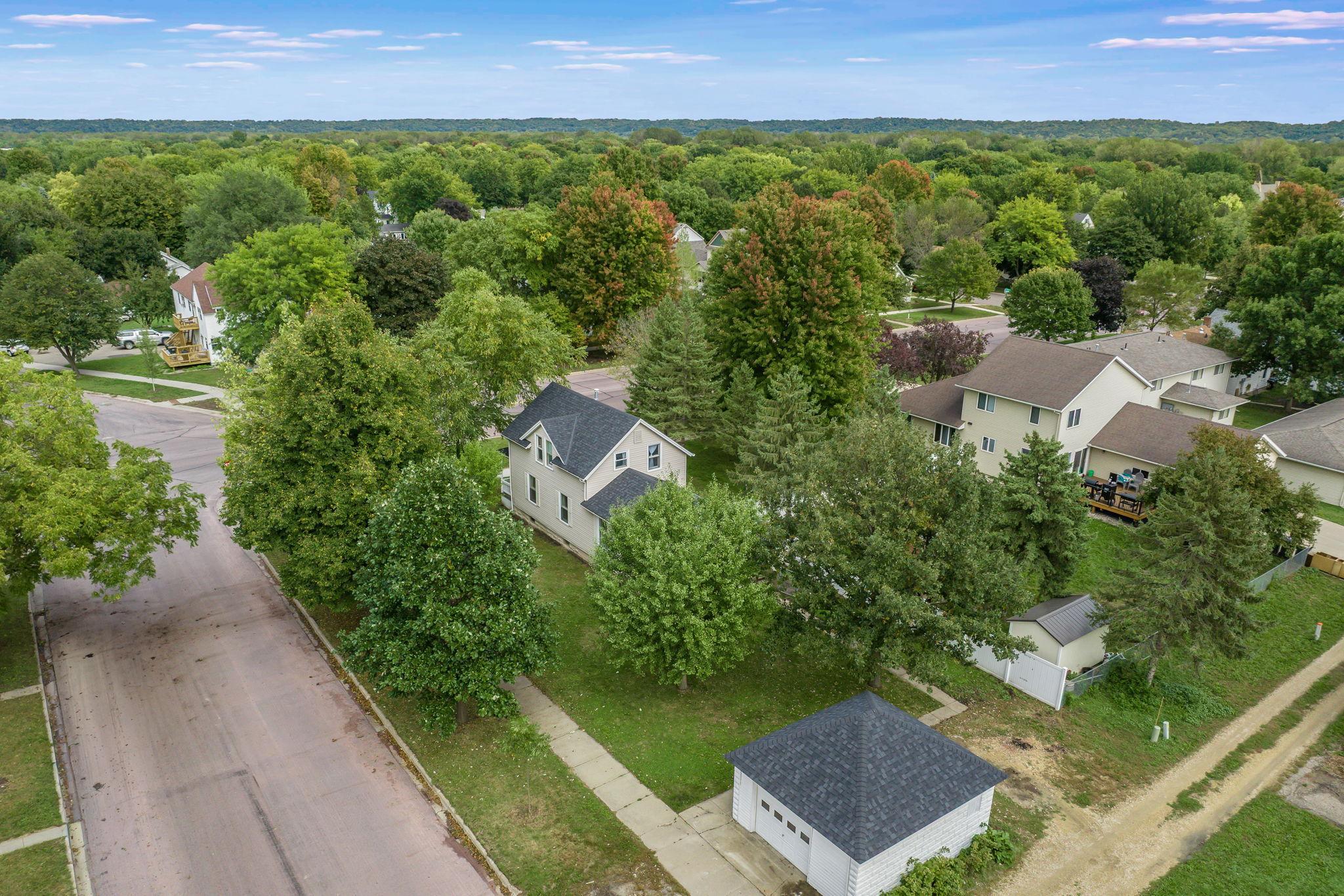 main property photo 33