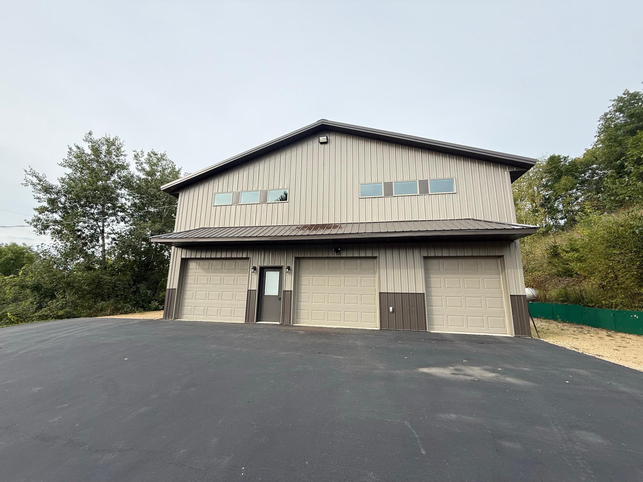 main property photo 68