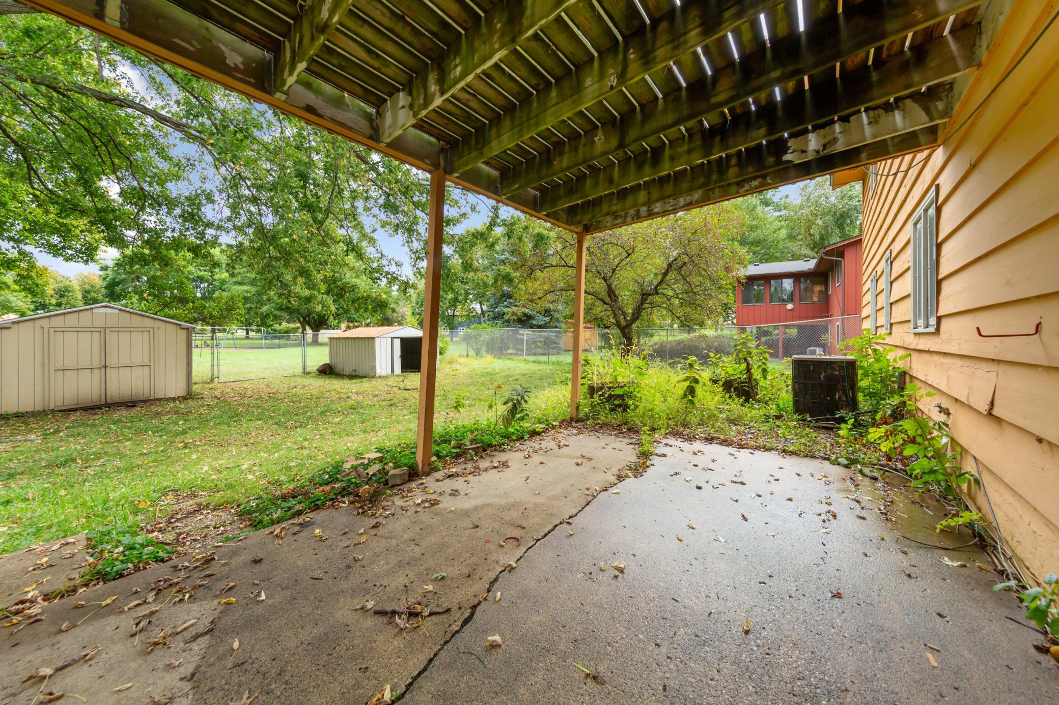 main property photo 23