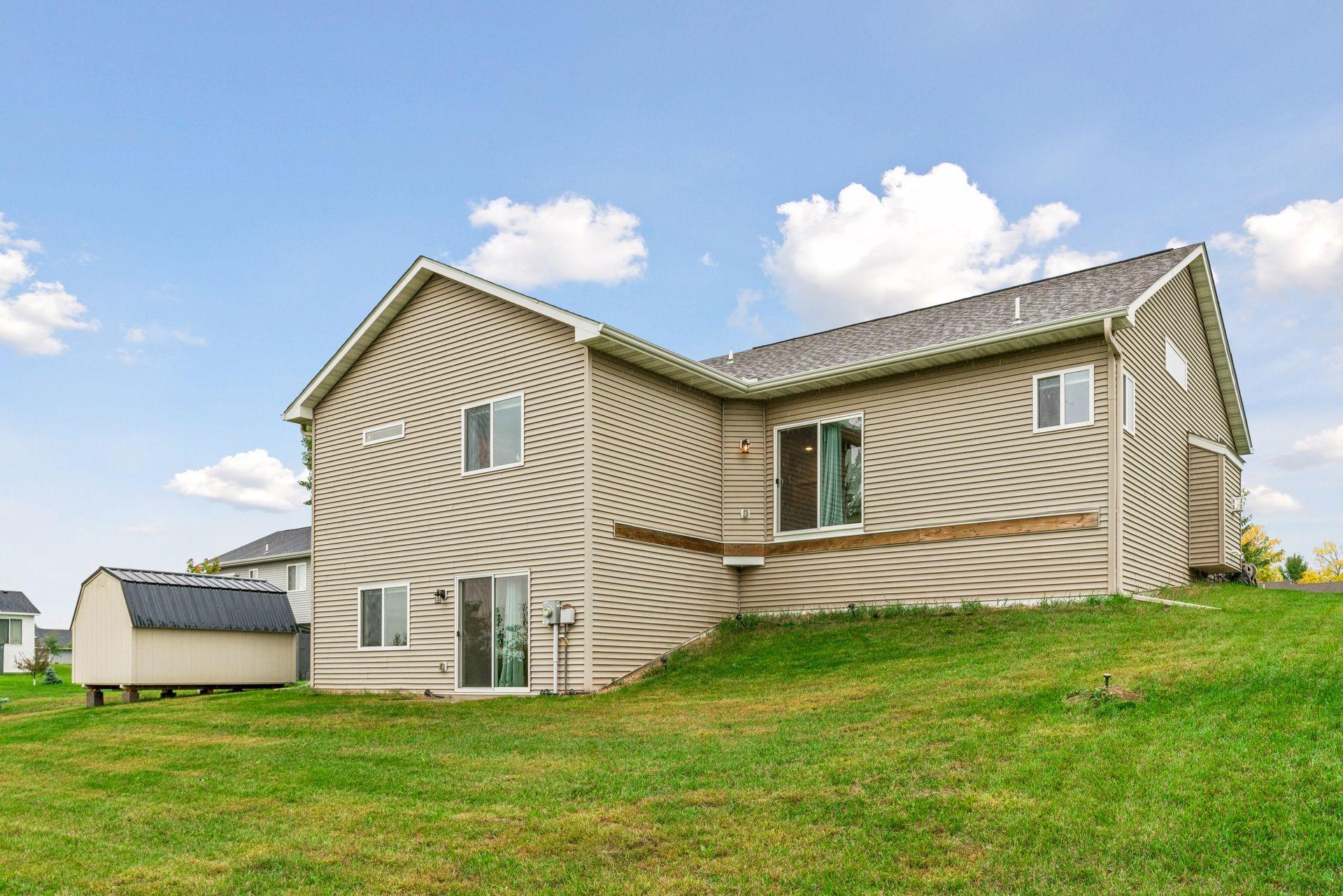 main property photo 40