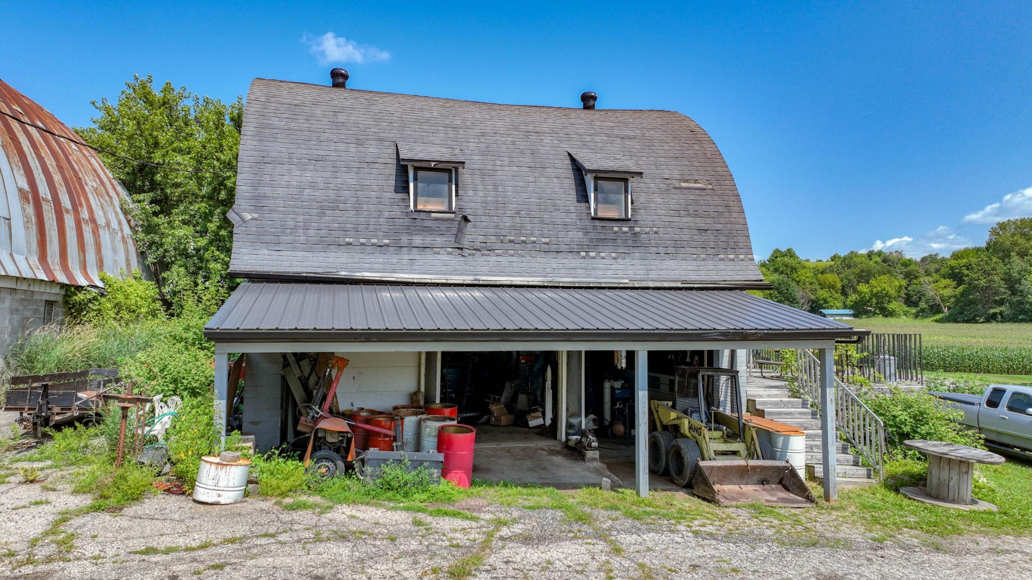 main property photo 11