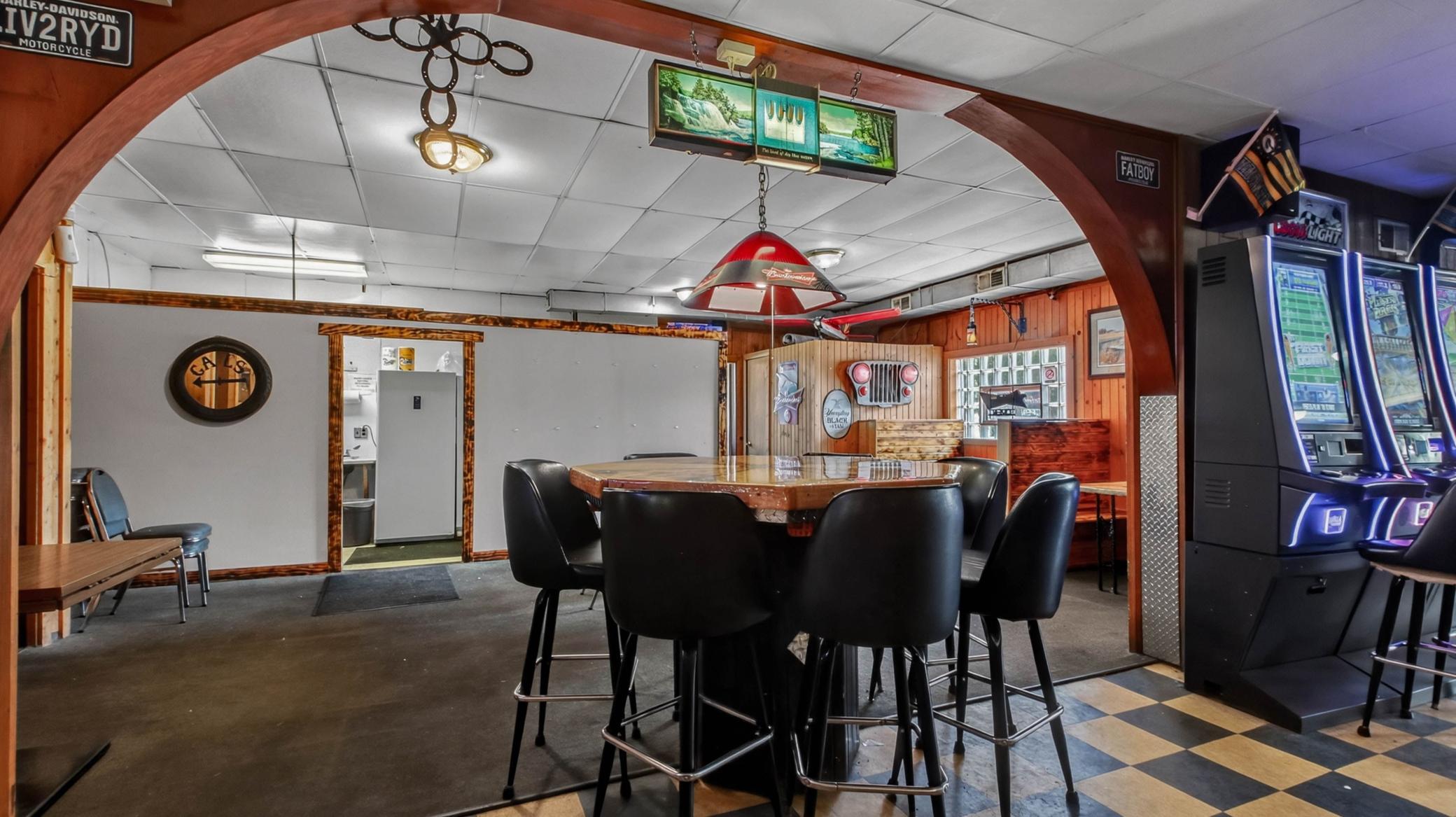 main property photo 23