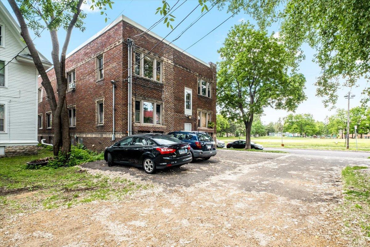 main property photo 14