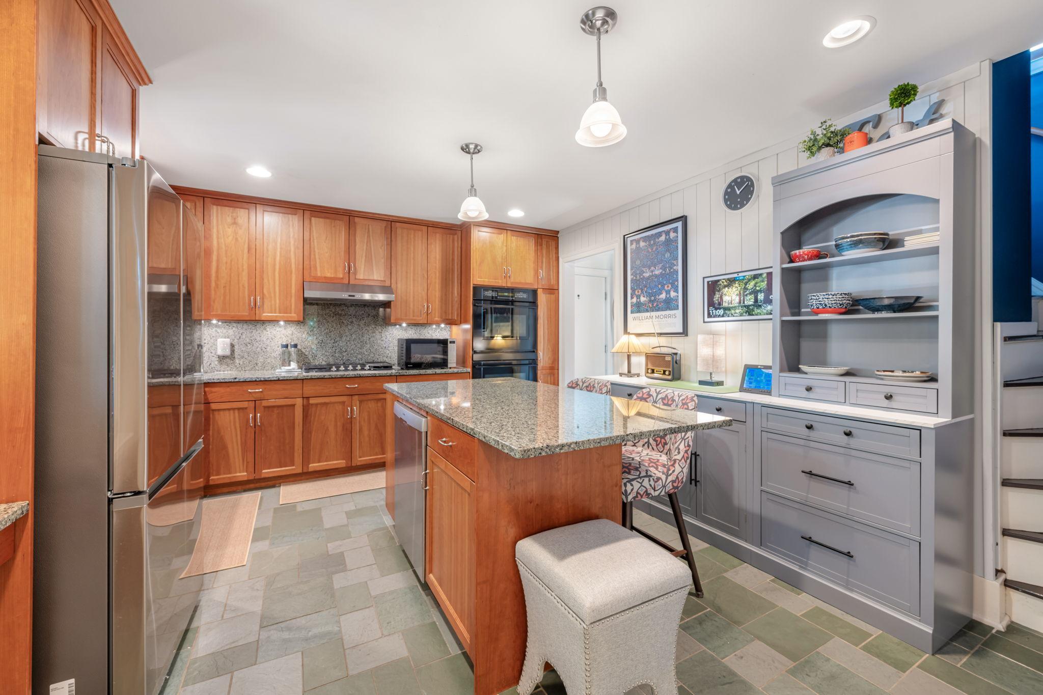 main property photo 15