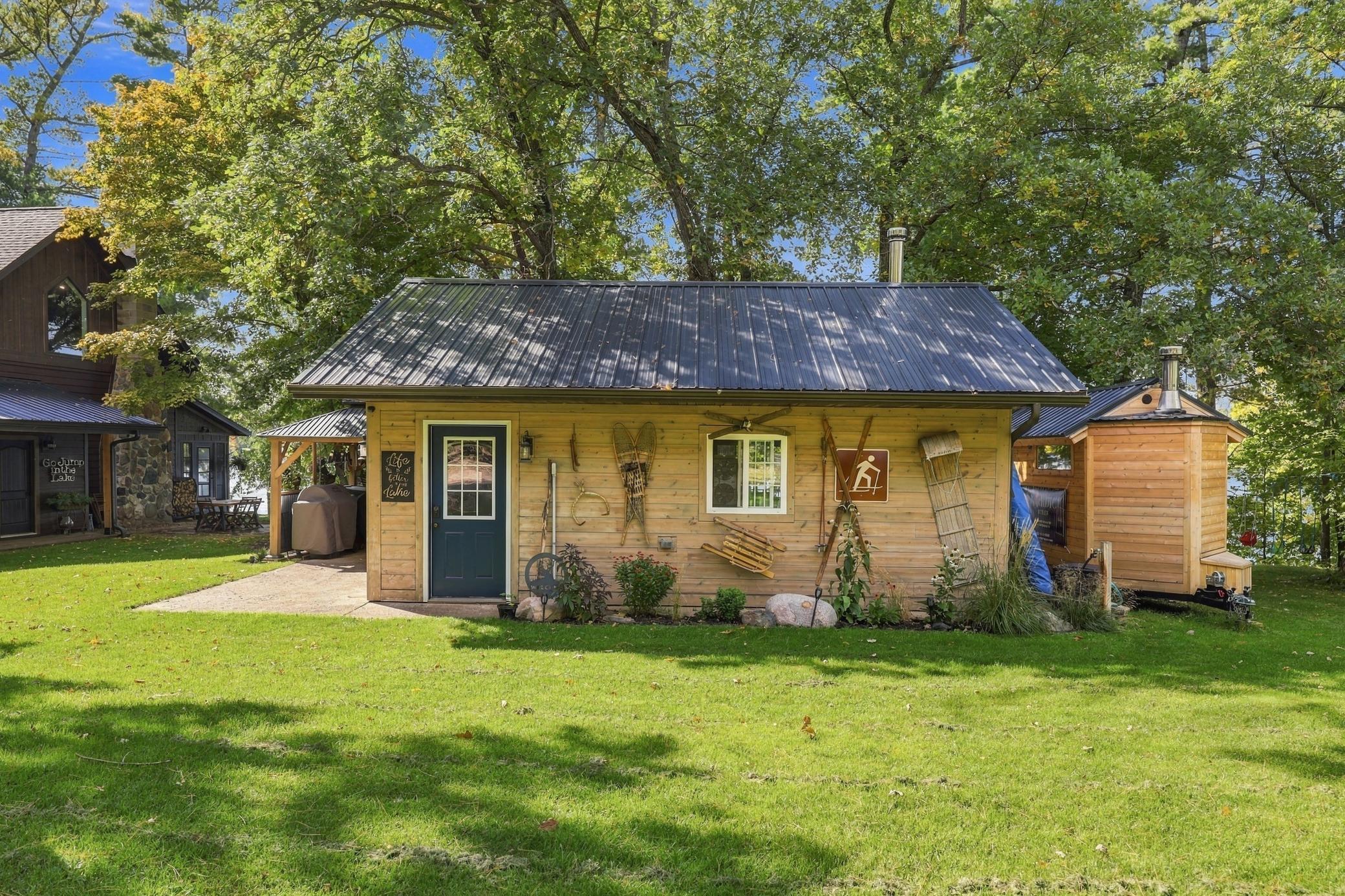 main property photo 40