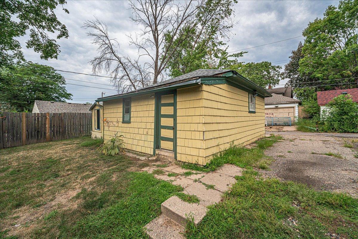 main property photo 35