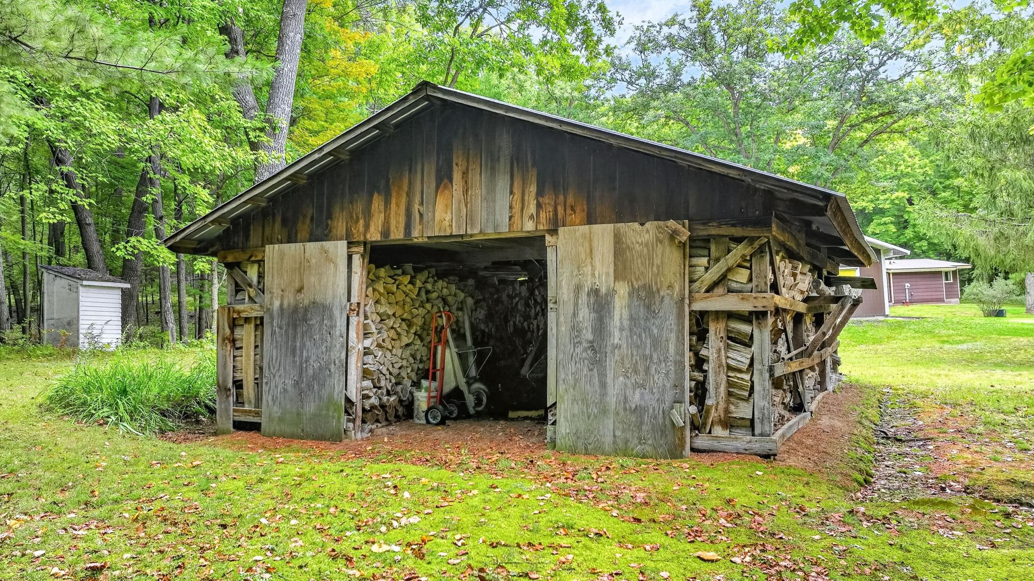main property photo 13