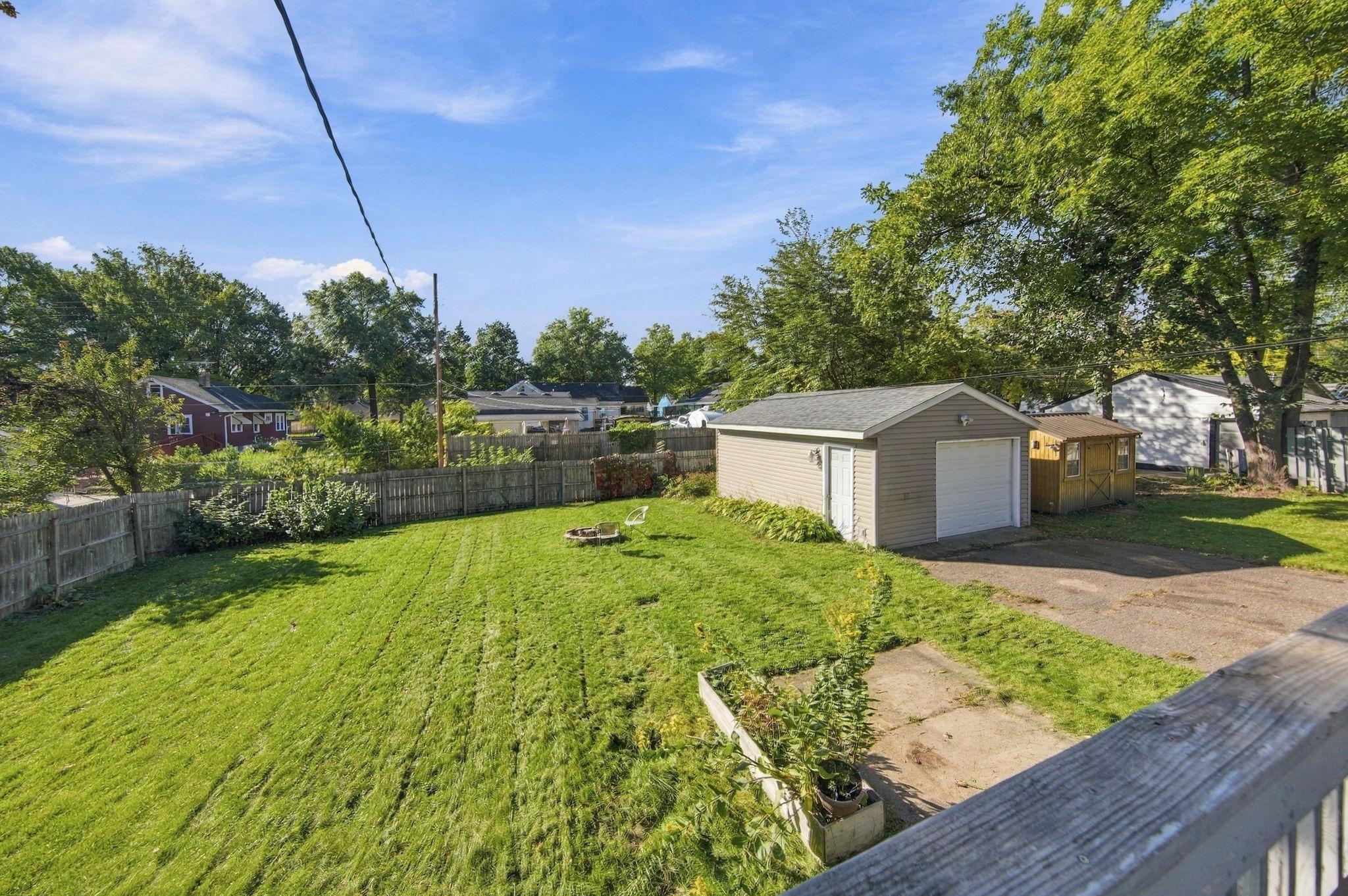 main property photo 25