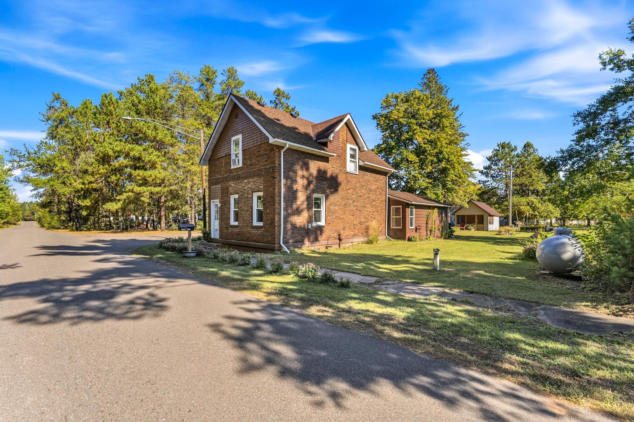 main property photo 37