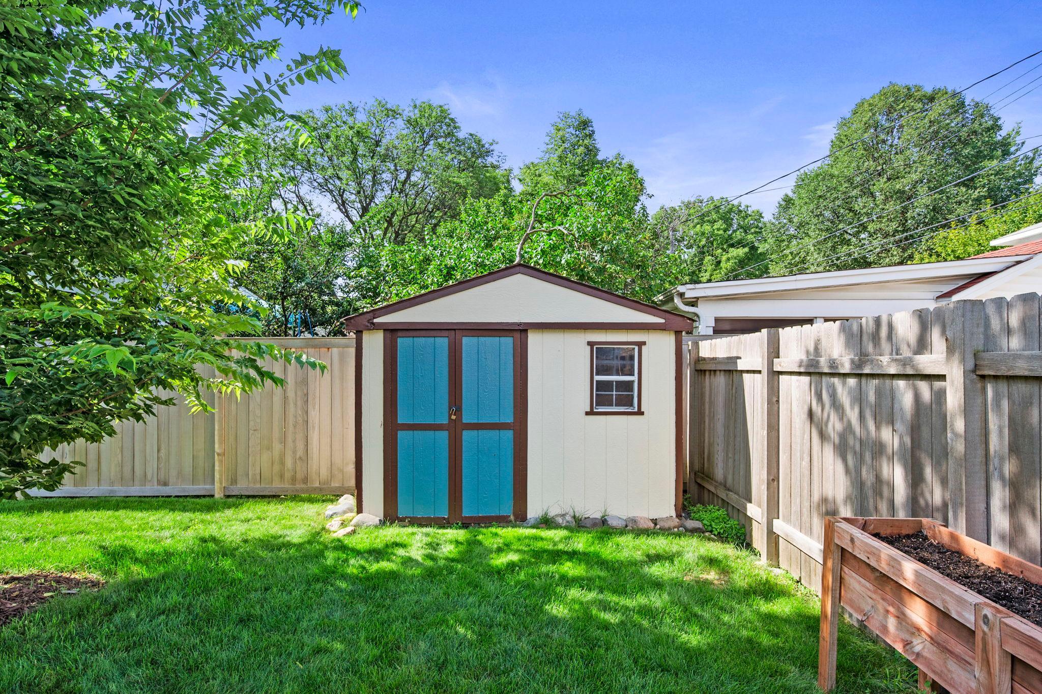 main property photo 43