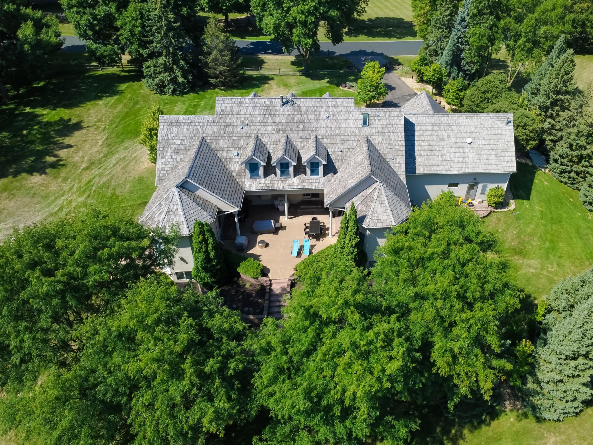 main property photo 3