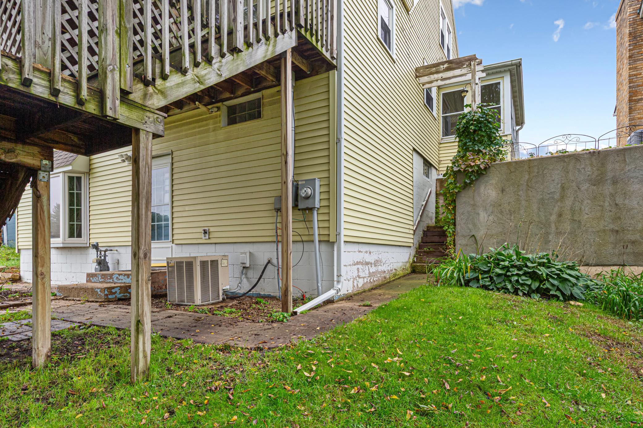 main property photo 41