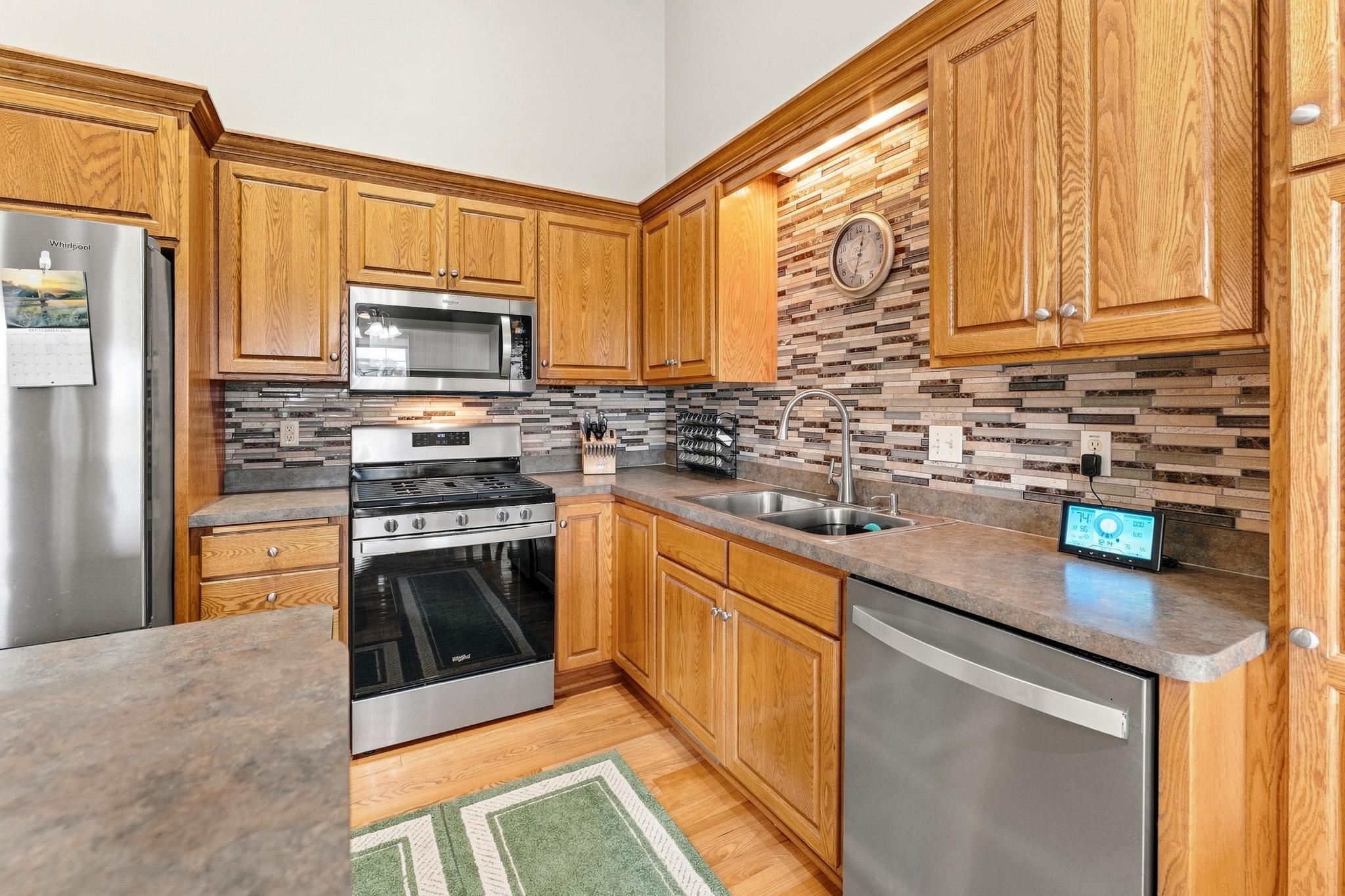 main property photo 13